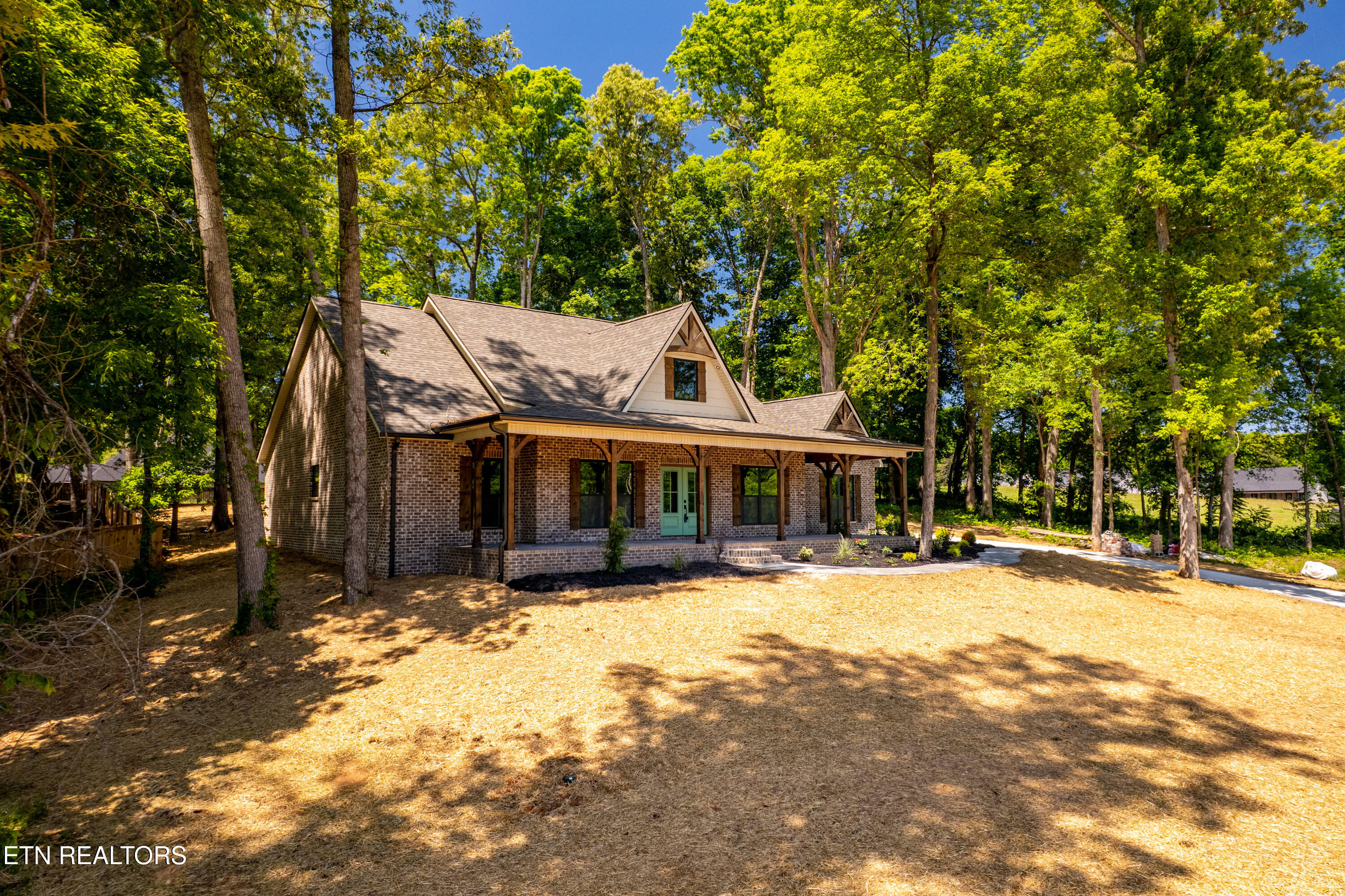 5816 Caswell Drive Greenback TN 37742