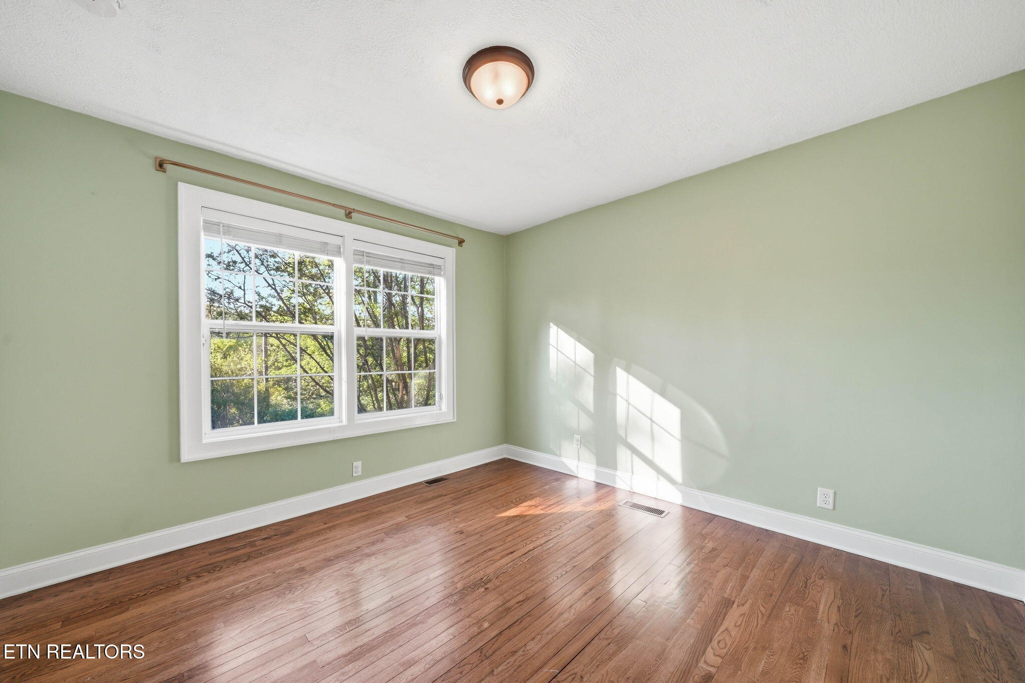3224 NE Kenilworth Lane Knoxville TN 37917