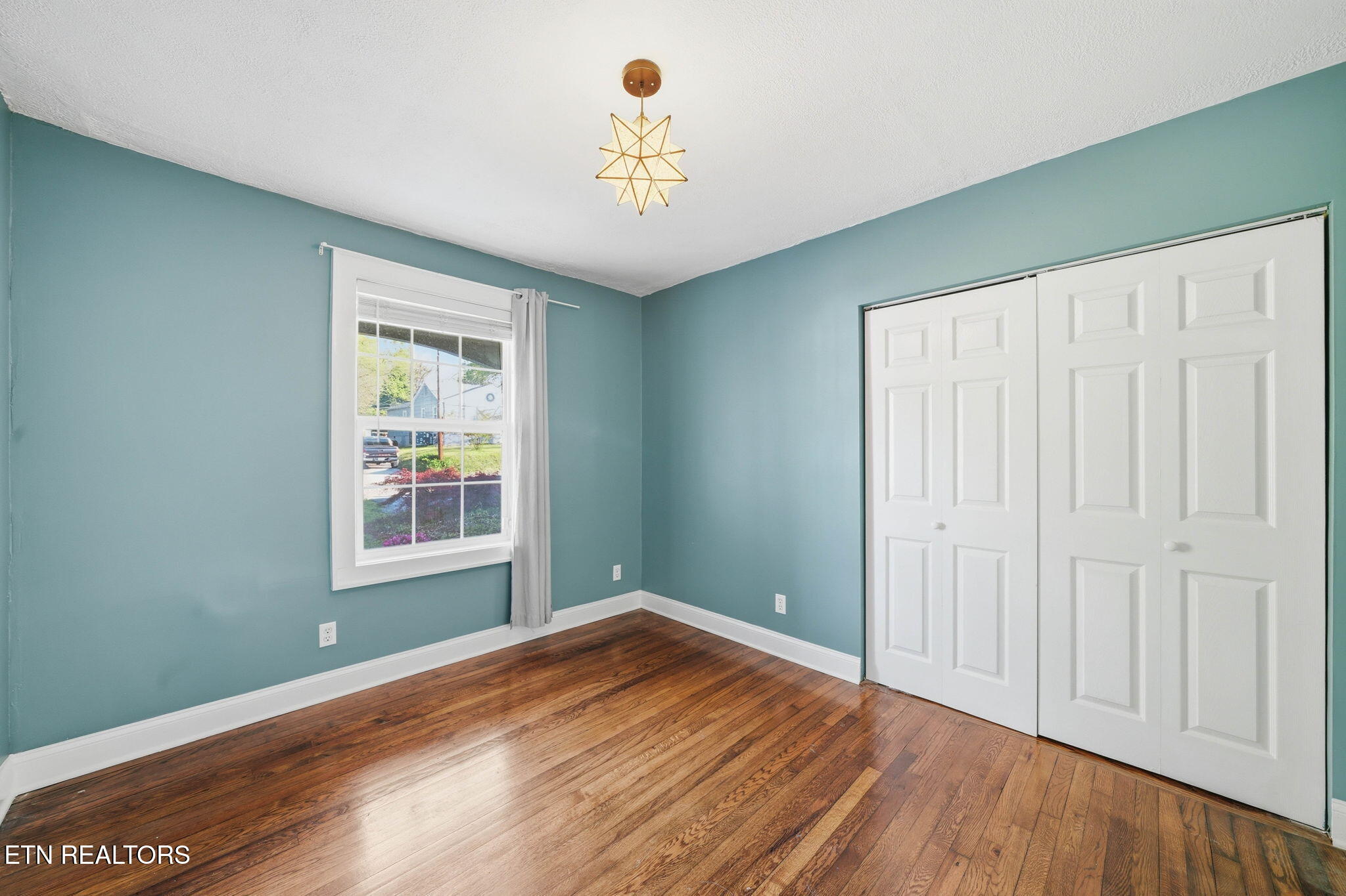 3224 NE Kenilworth Lane Knoxville TN 37917