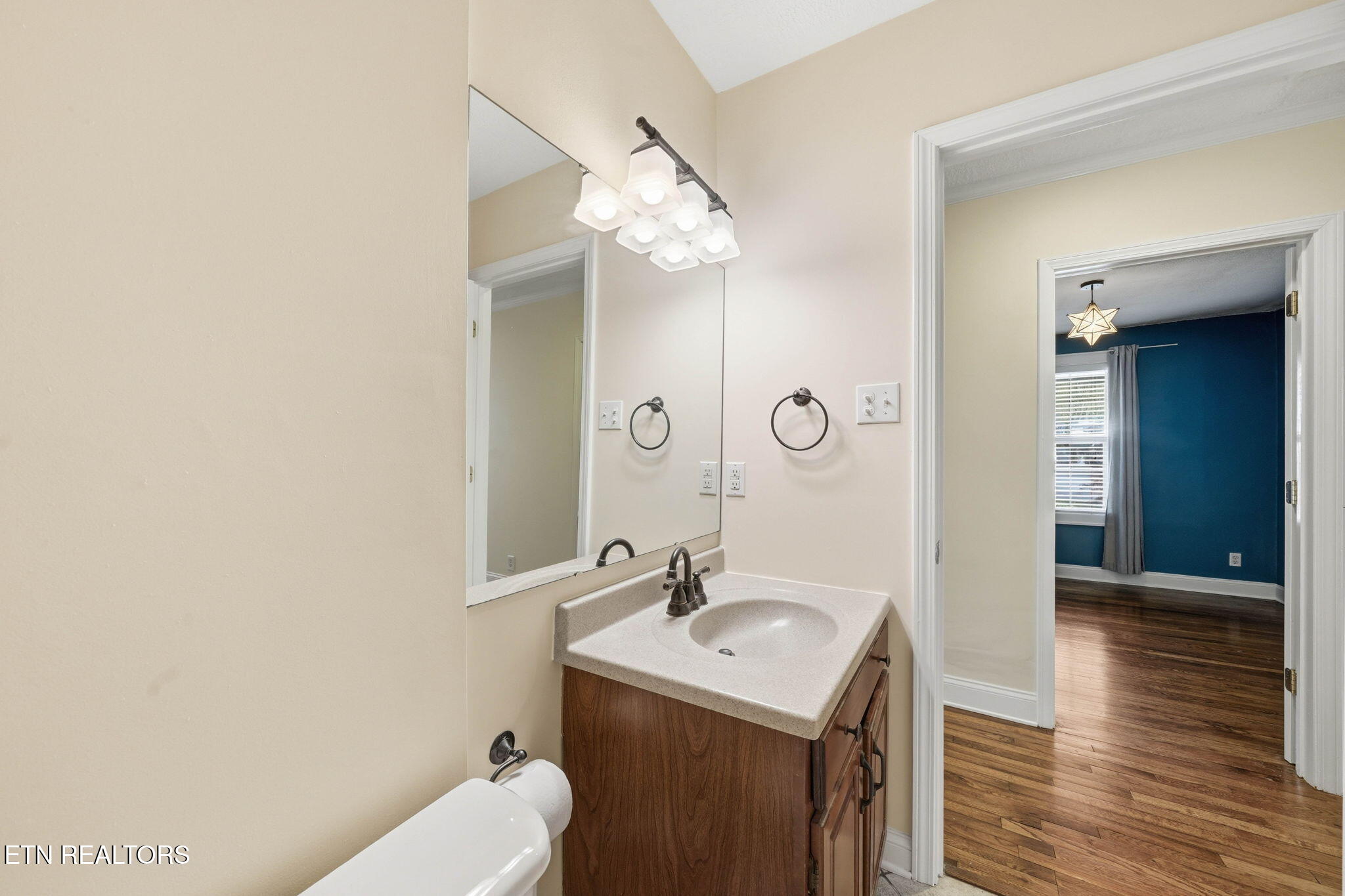 3224 NE Kenilworth Lane Knoxville TN 37917