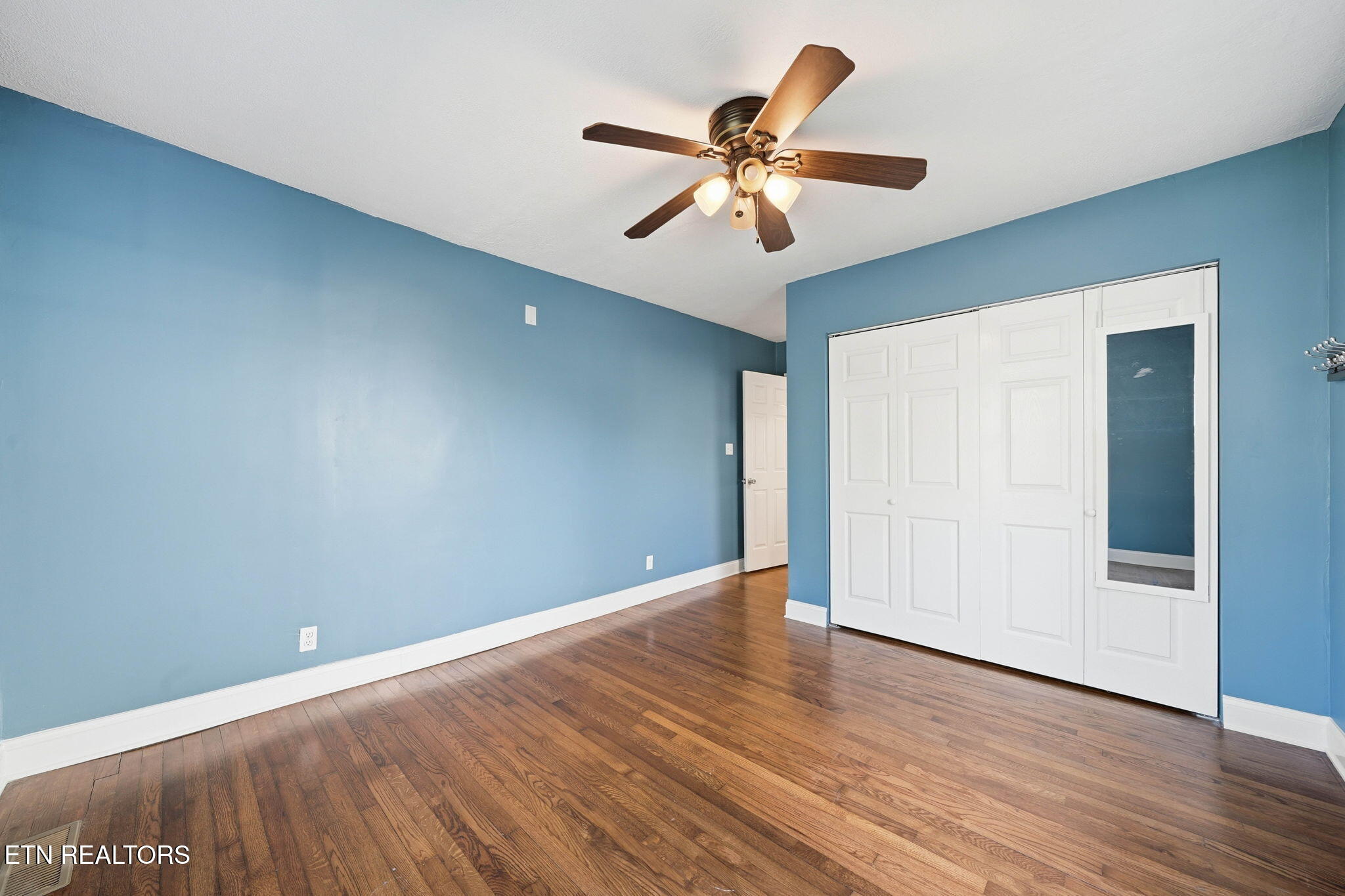 3224 NE Kenilworth Lane Knoxville TN 37917