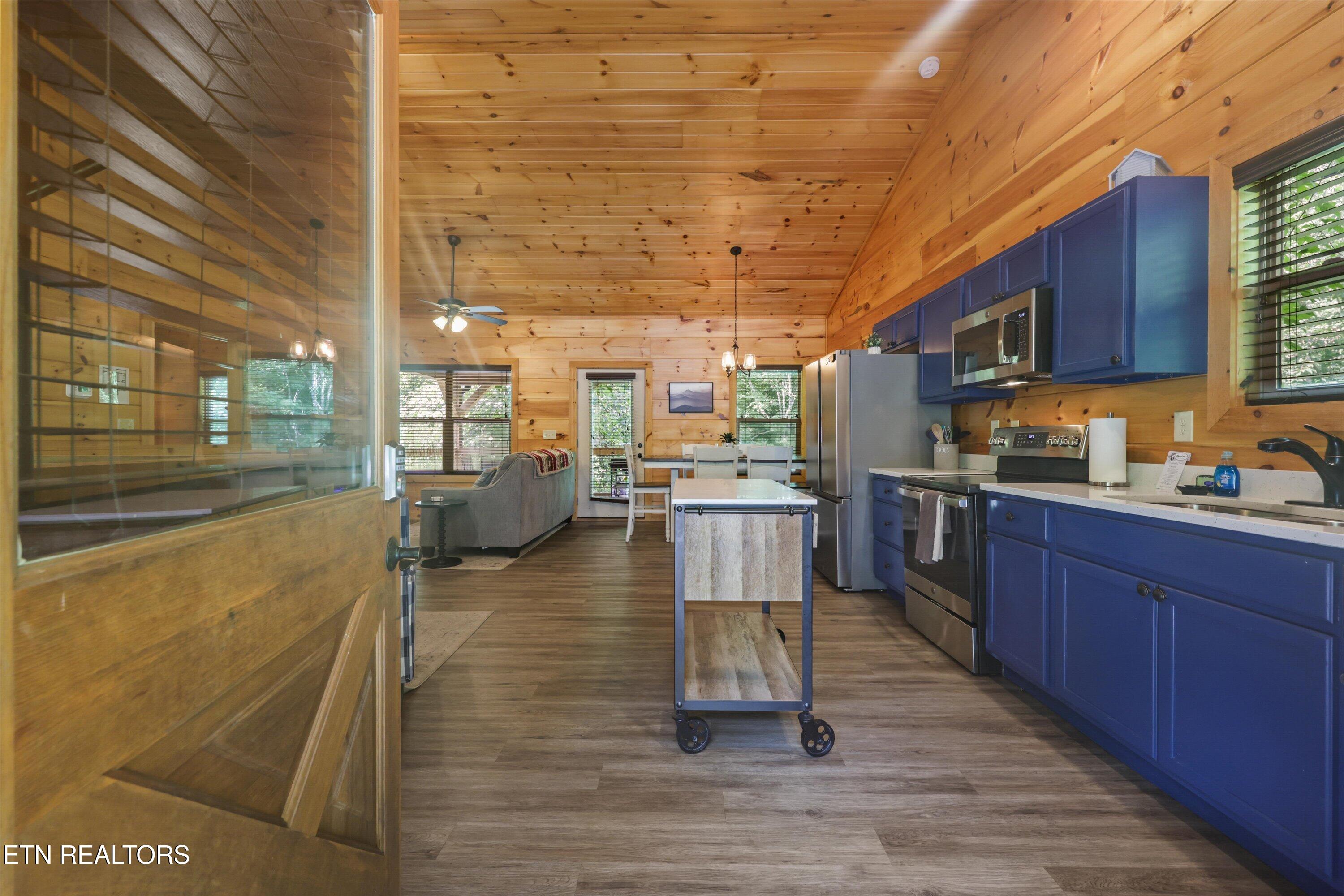 1613 Bluff Ridge Road Sevierville TN 37876