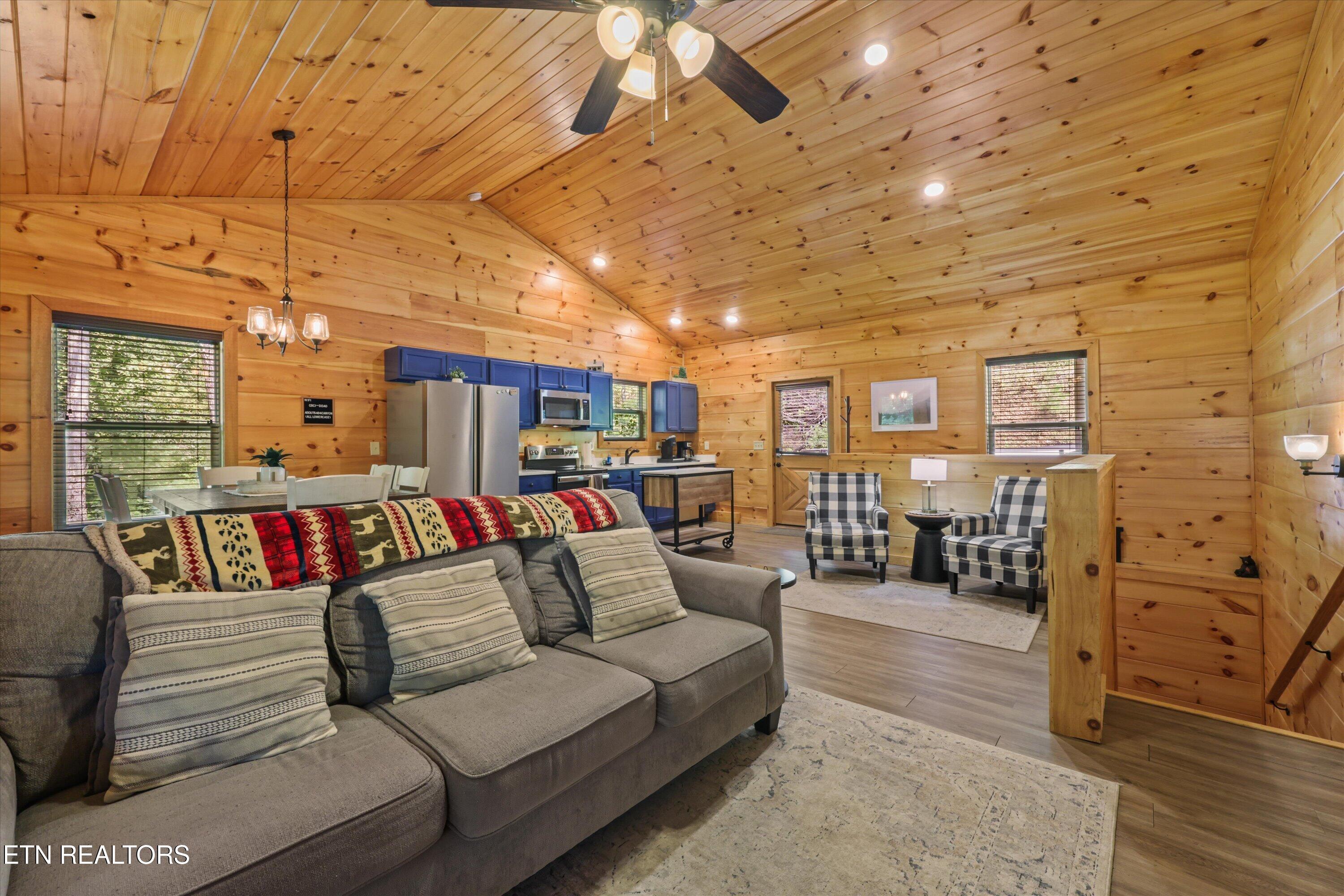 1613 Bluff Ridge Road Sevierville TN 37876