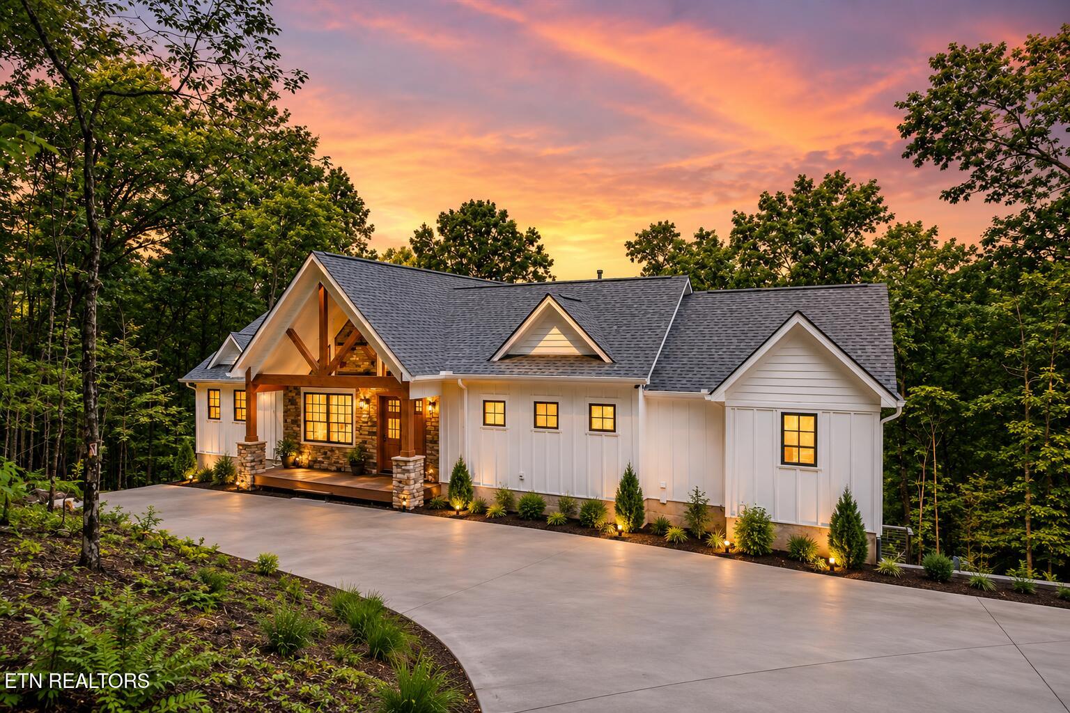 Caryville TN, 267 Lakemont Lane