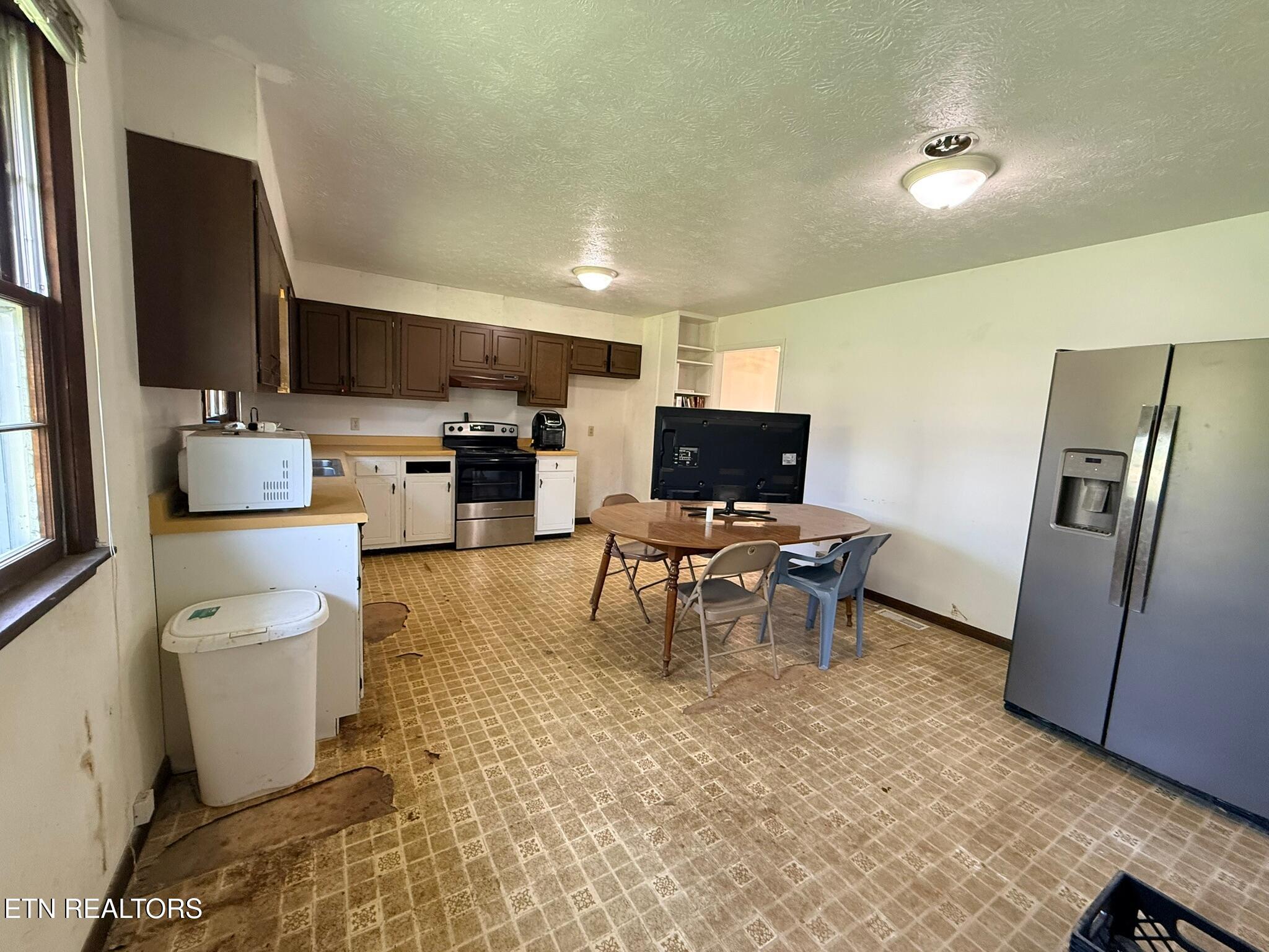 163 Sun Lane Lafollette TN 37766