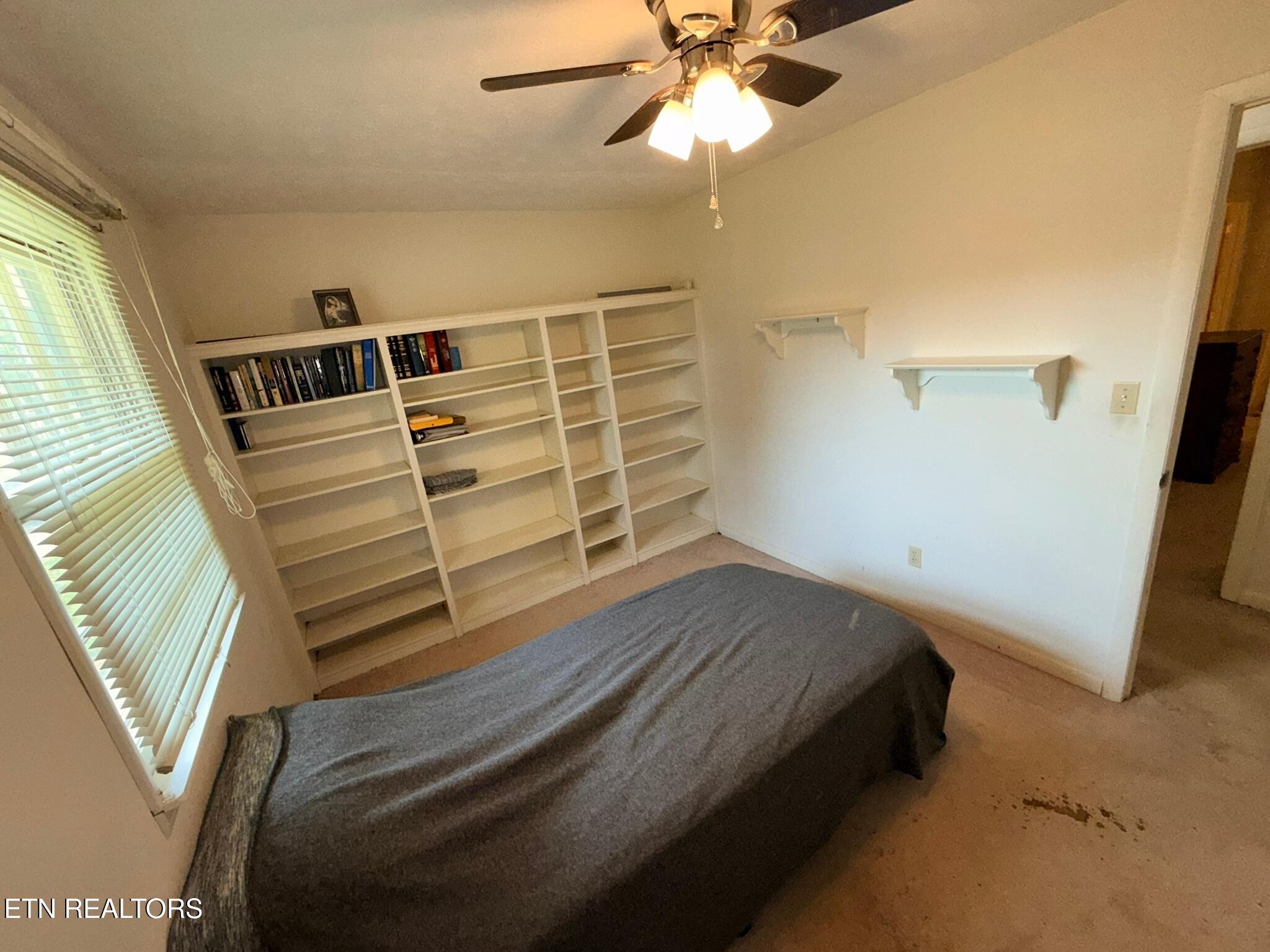 163 Sun Lane Lafollette TN 37766