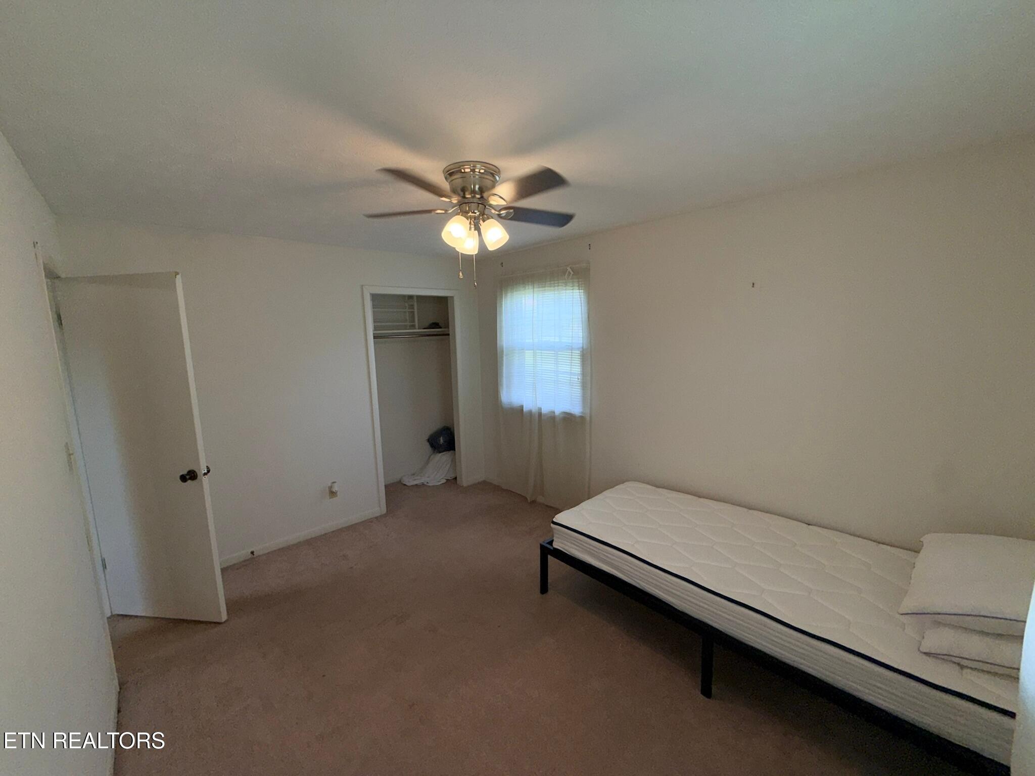 163 Sun Lane Lafollette TN 37766