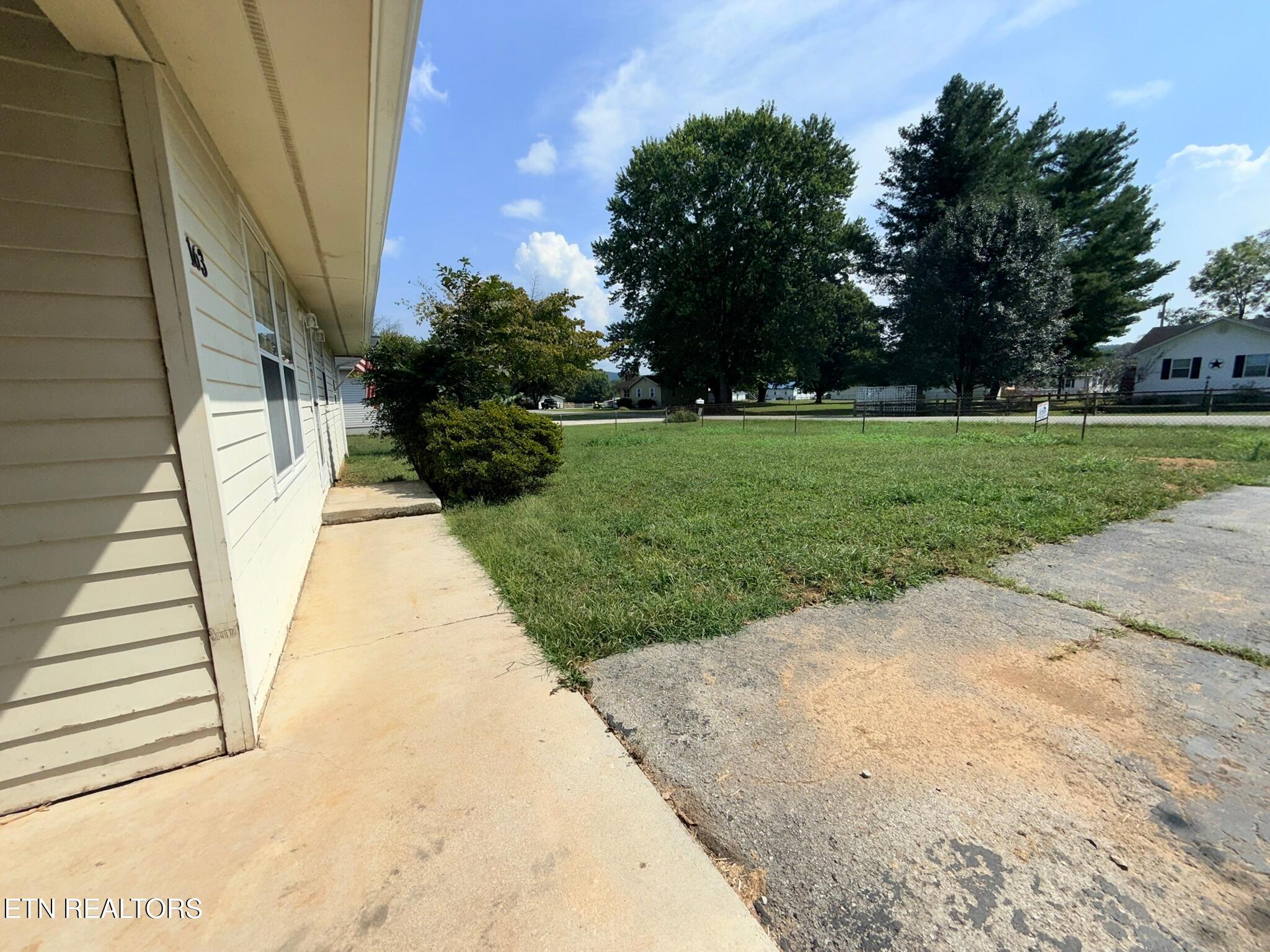 163 Sun Lane Lafollette TN 37766