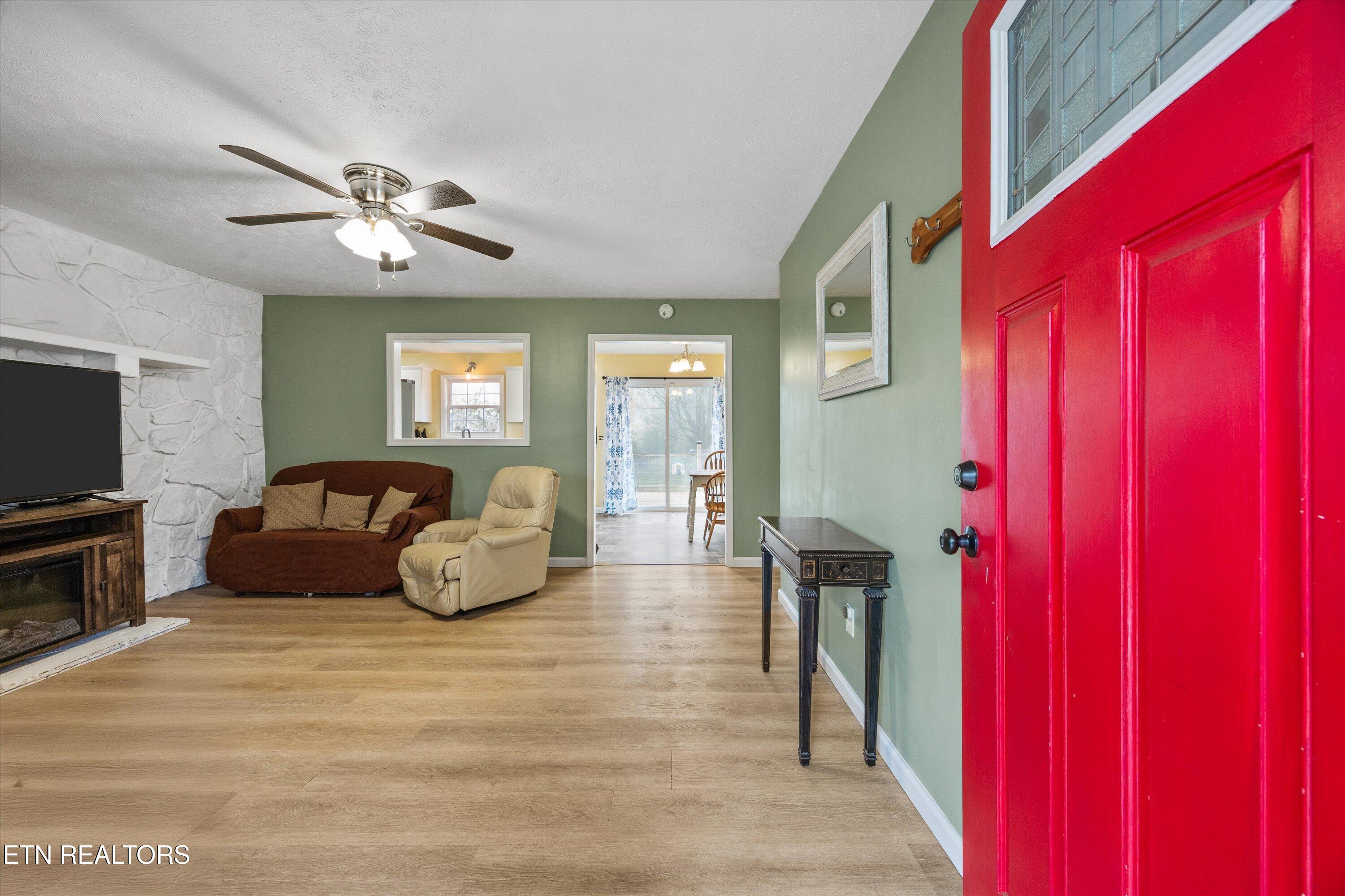 1909 Lawnville Road Kingston TN 37763