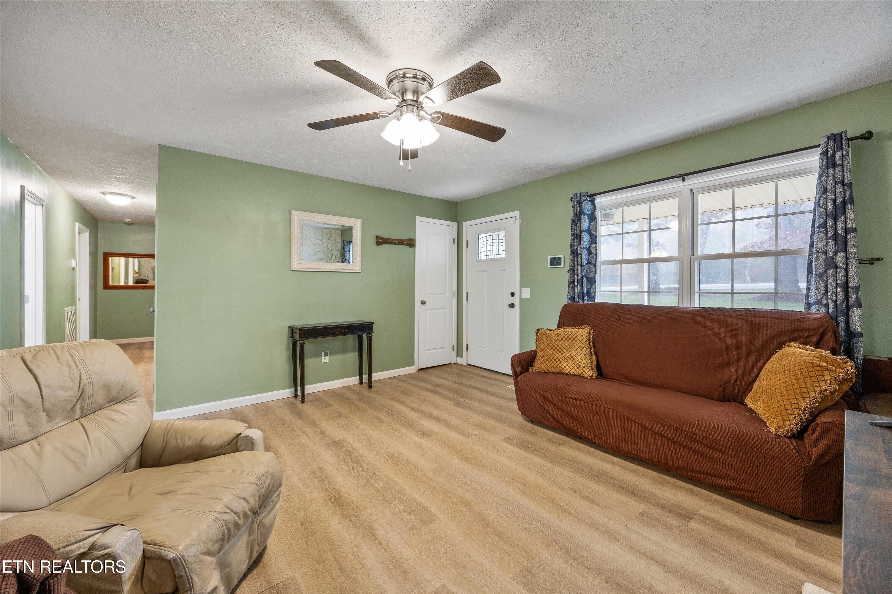 1909 Lawnville Road Kingston TN 37763