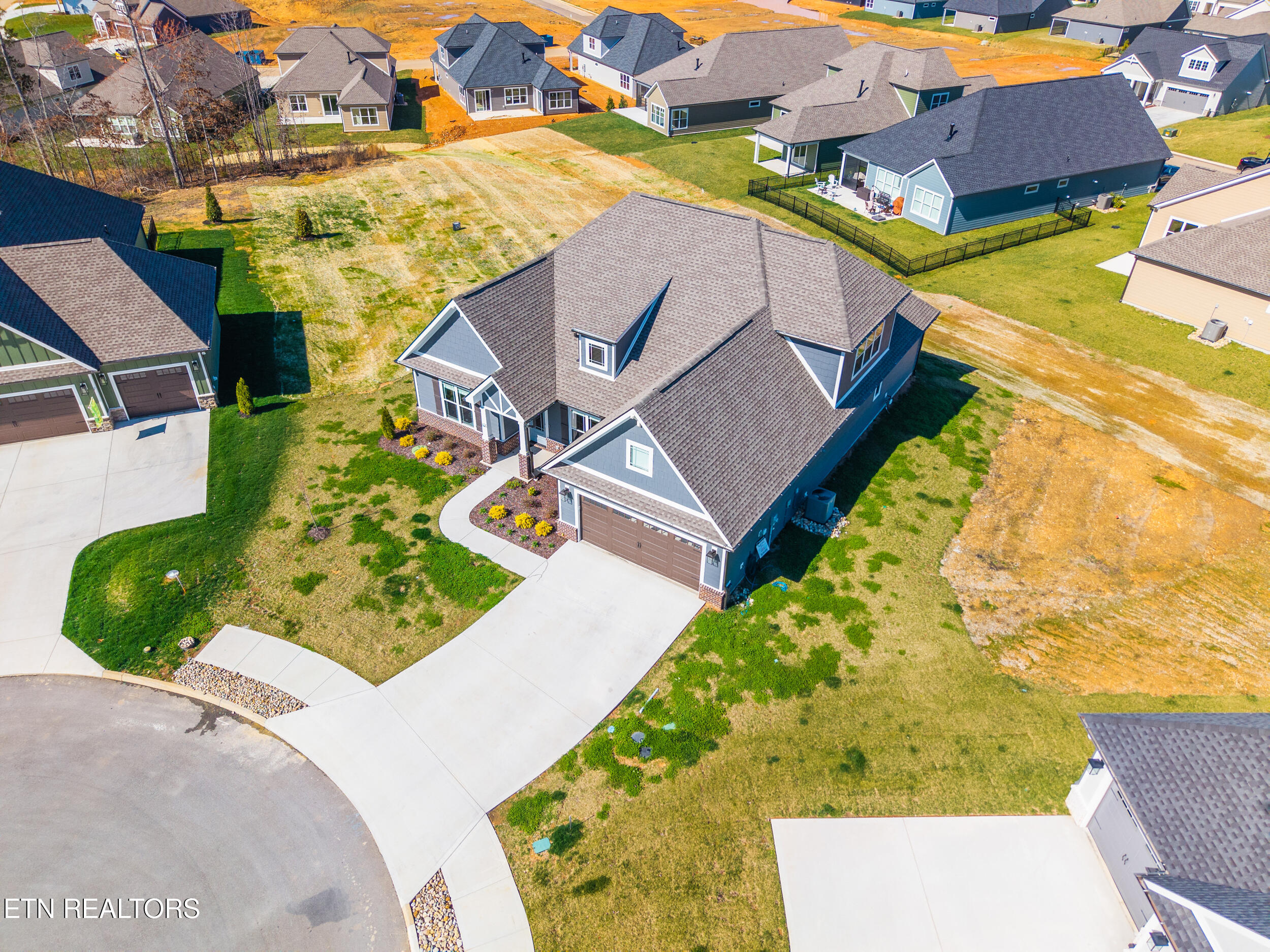 424 Bittersweet Lane Lenoir City TN 37771
