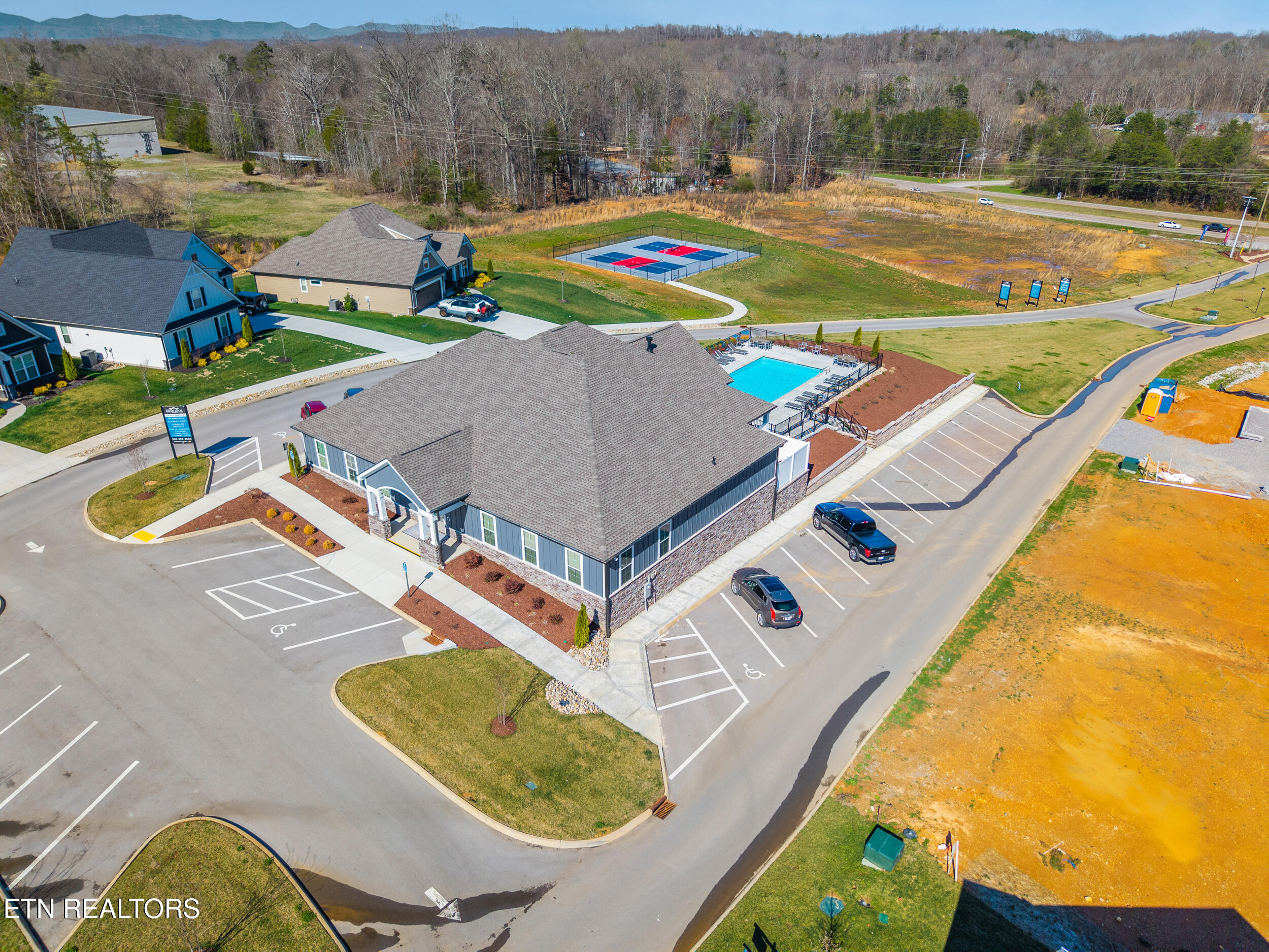 424 Bittersweet Lane Lenoir City TN 37771