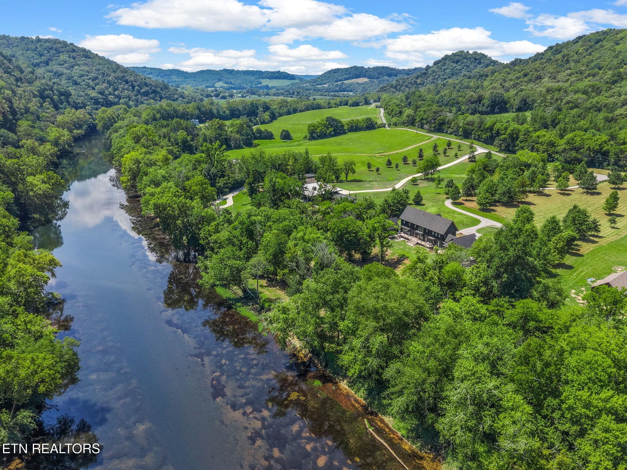 84 Judd Lane Lancaster TN 38569