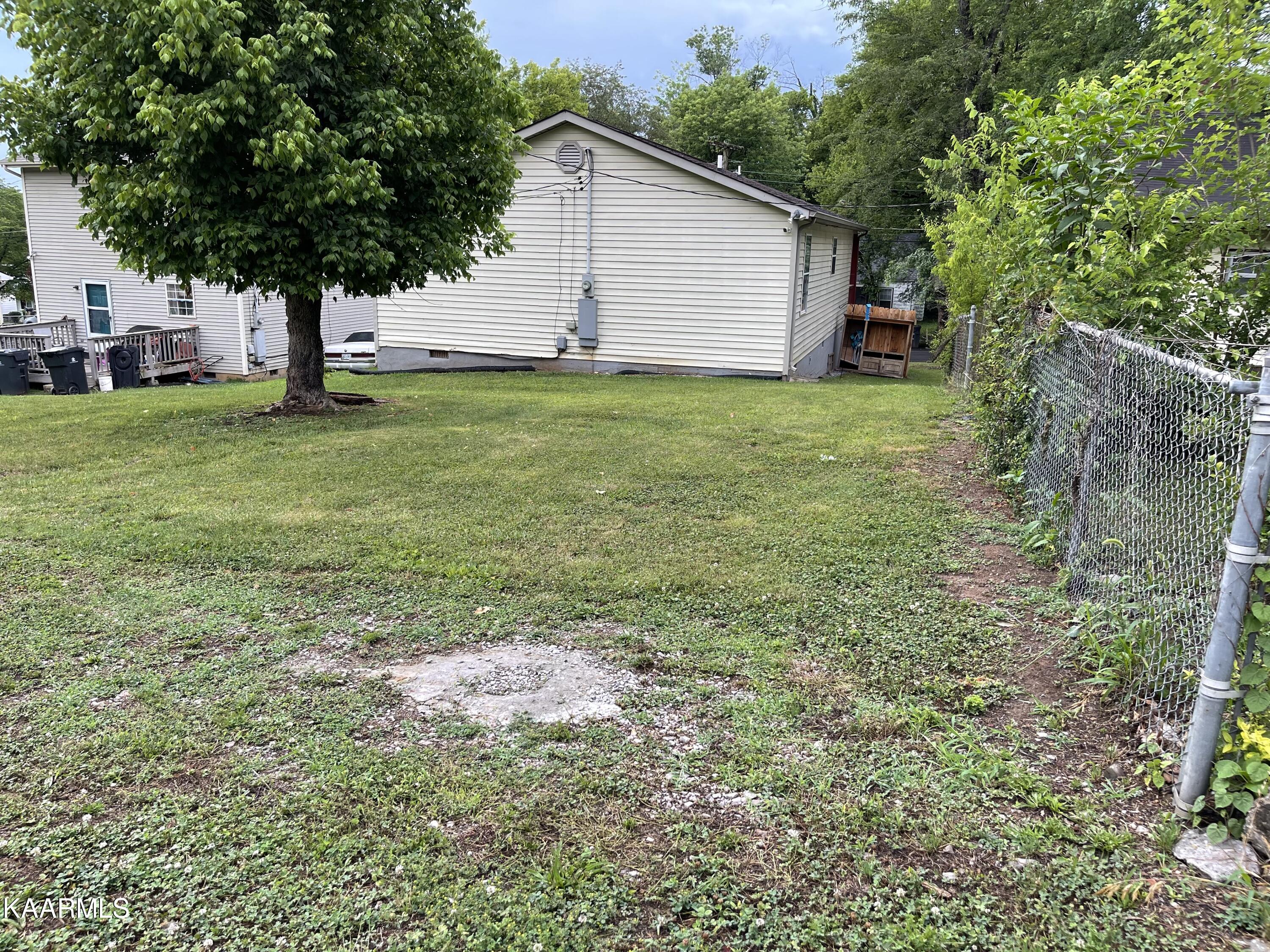 2736 Lay Avenue Knoxville TN 37914