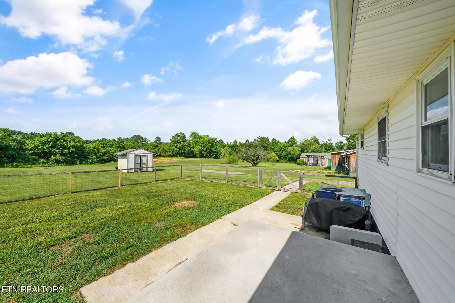 8812 N Ruggles Ferry Pike Strawberry Plains TN 37871