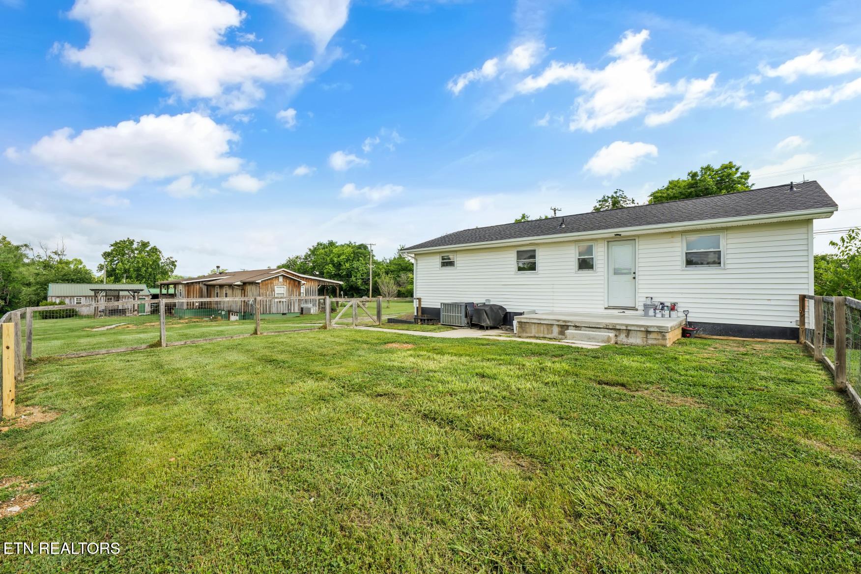8812 N Ruggles Ferry Pike Strawberry Plains TN 37871