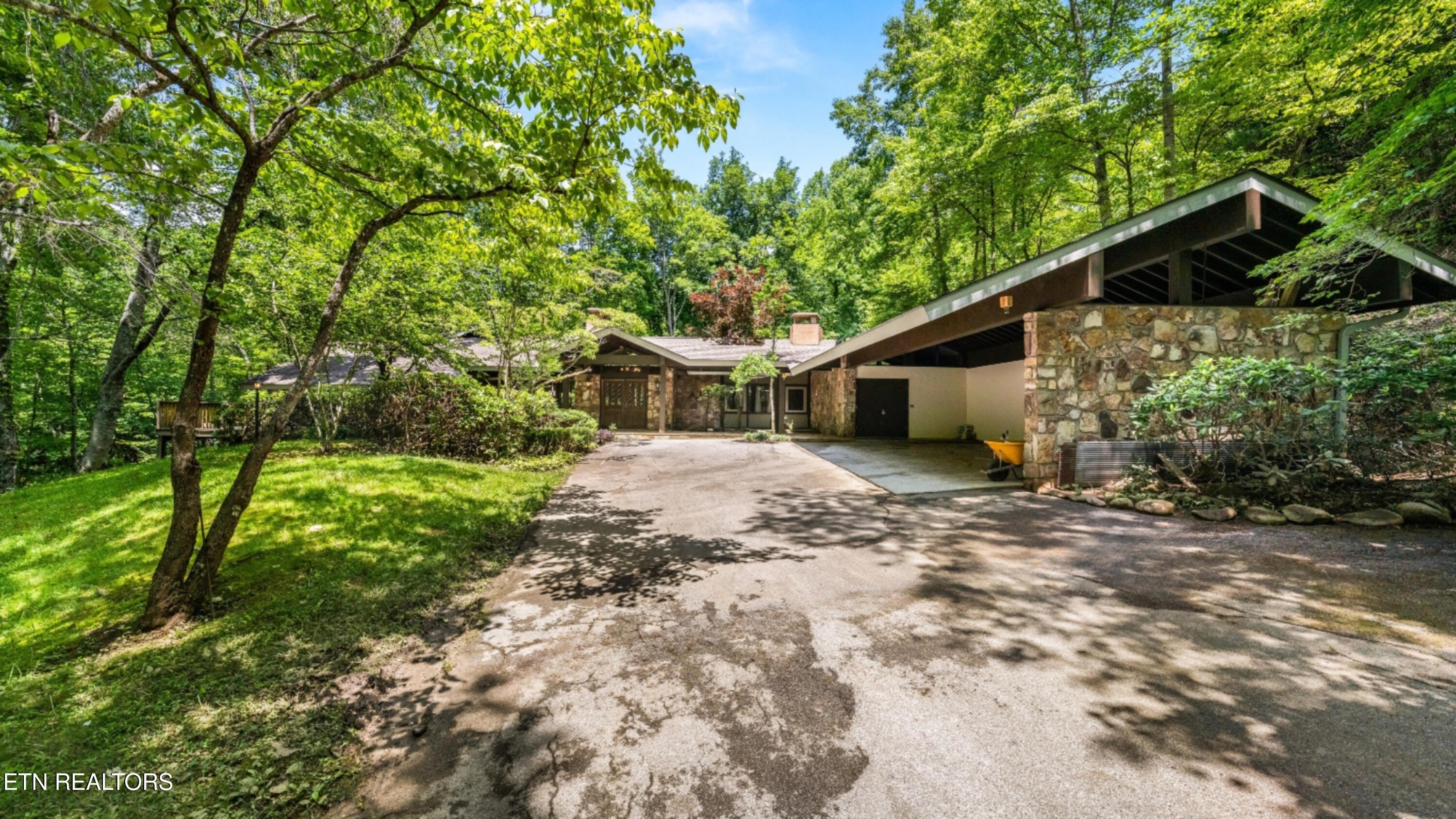 1115 Old Cartertown Road Gatlinburg TN 37738