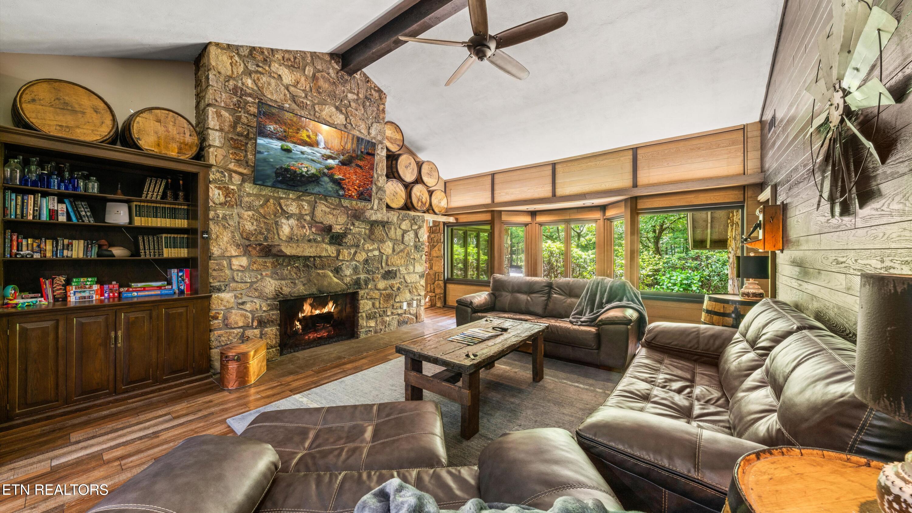 1115 Old Cartertown Road Gatlinburg TN 37738