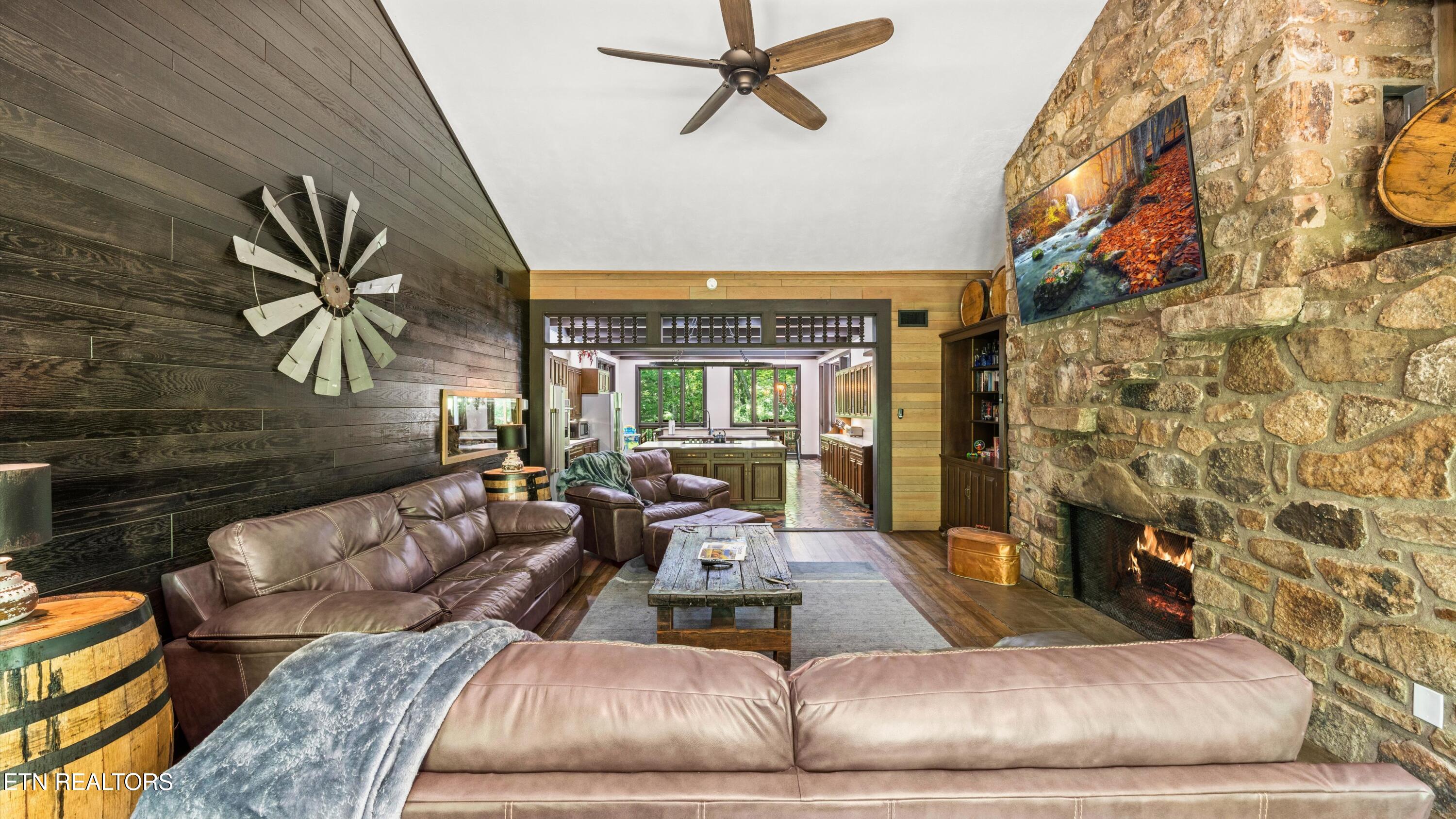 1115 Old Cartertown Road Gatlinburg TN 37738