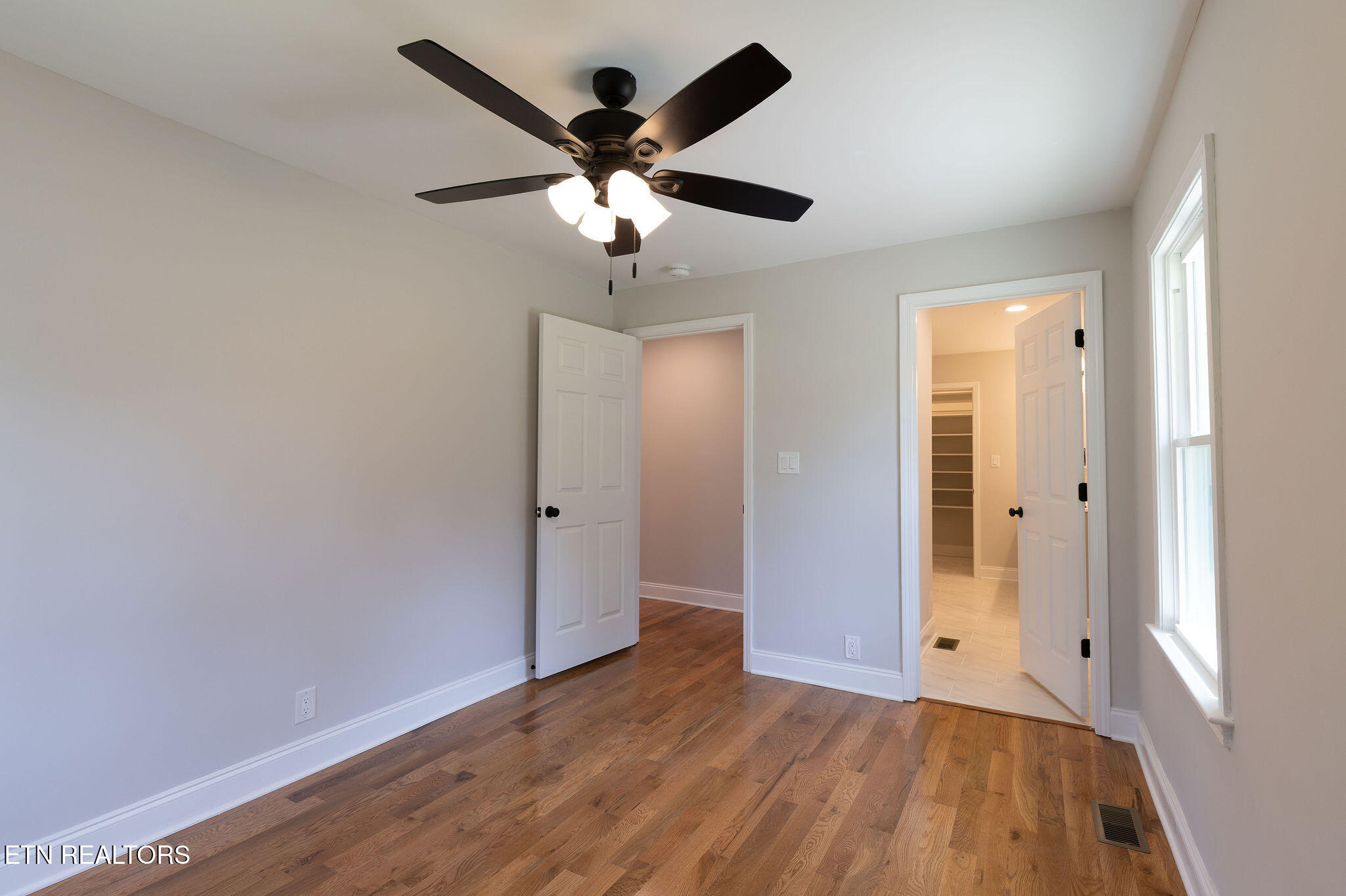 4109 Woodlawn Pike Knoxville TN 37920