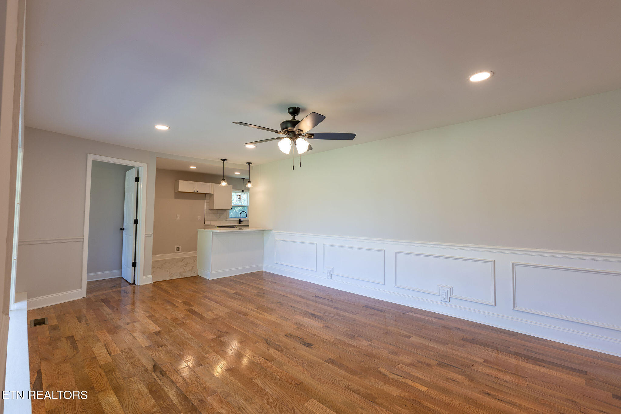4109 Woodlawn Pike Knoxville TN 37920