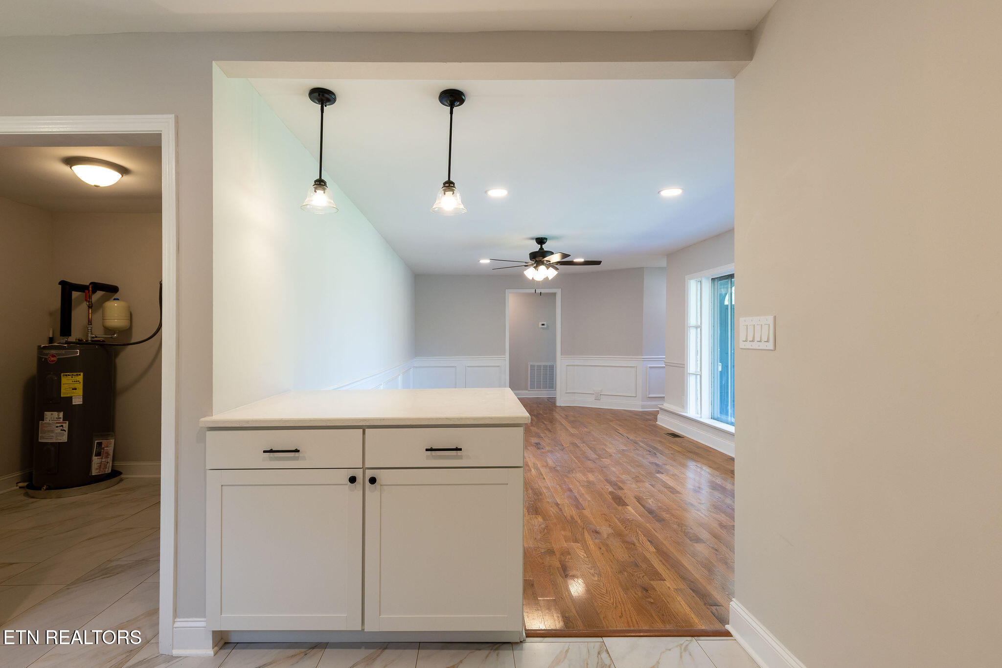 4109 Woodlawn Pike Knoxville TN 37920