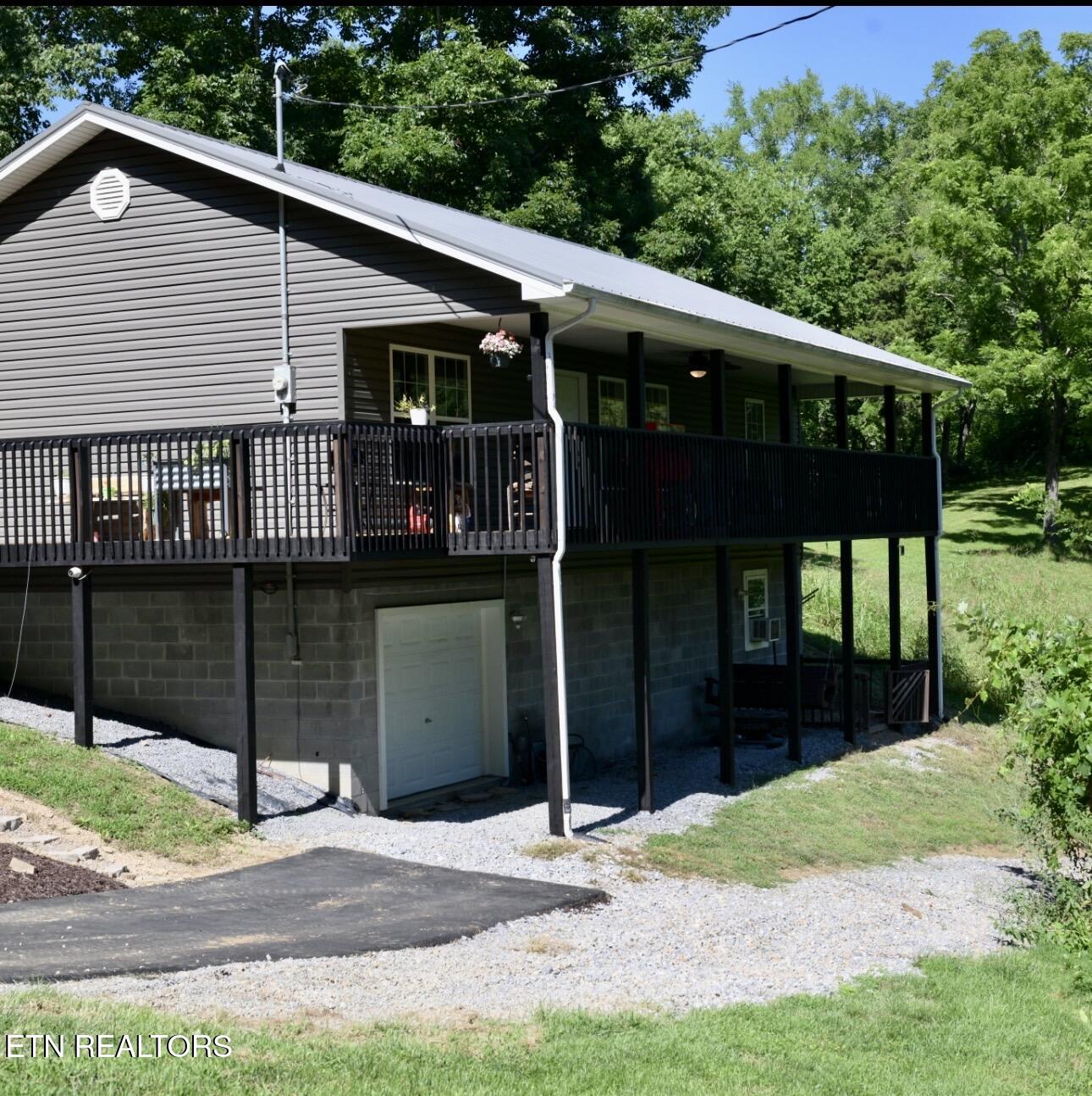 1668 Goodwater Road Bybee TN 37713