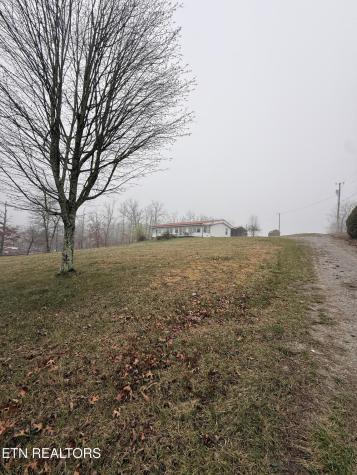 133 Stone Ridge Circle Grandview TN 37337