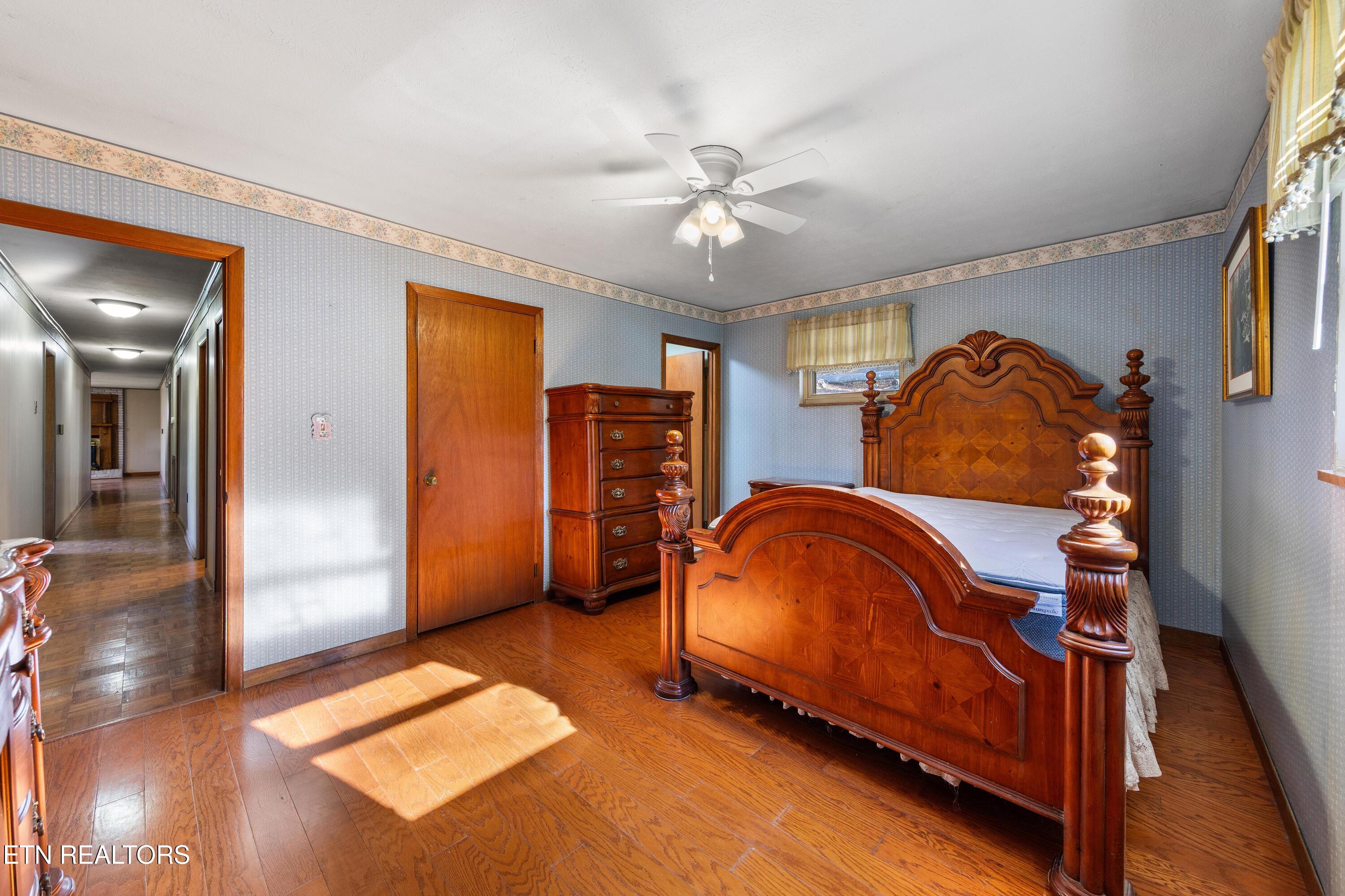 691 Barclay Lane Jellico TN 37762