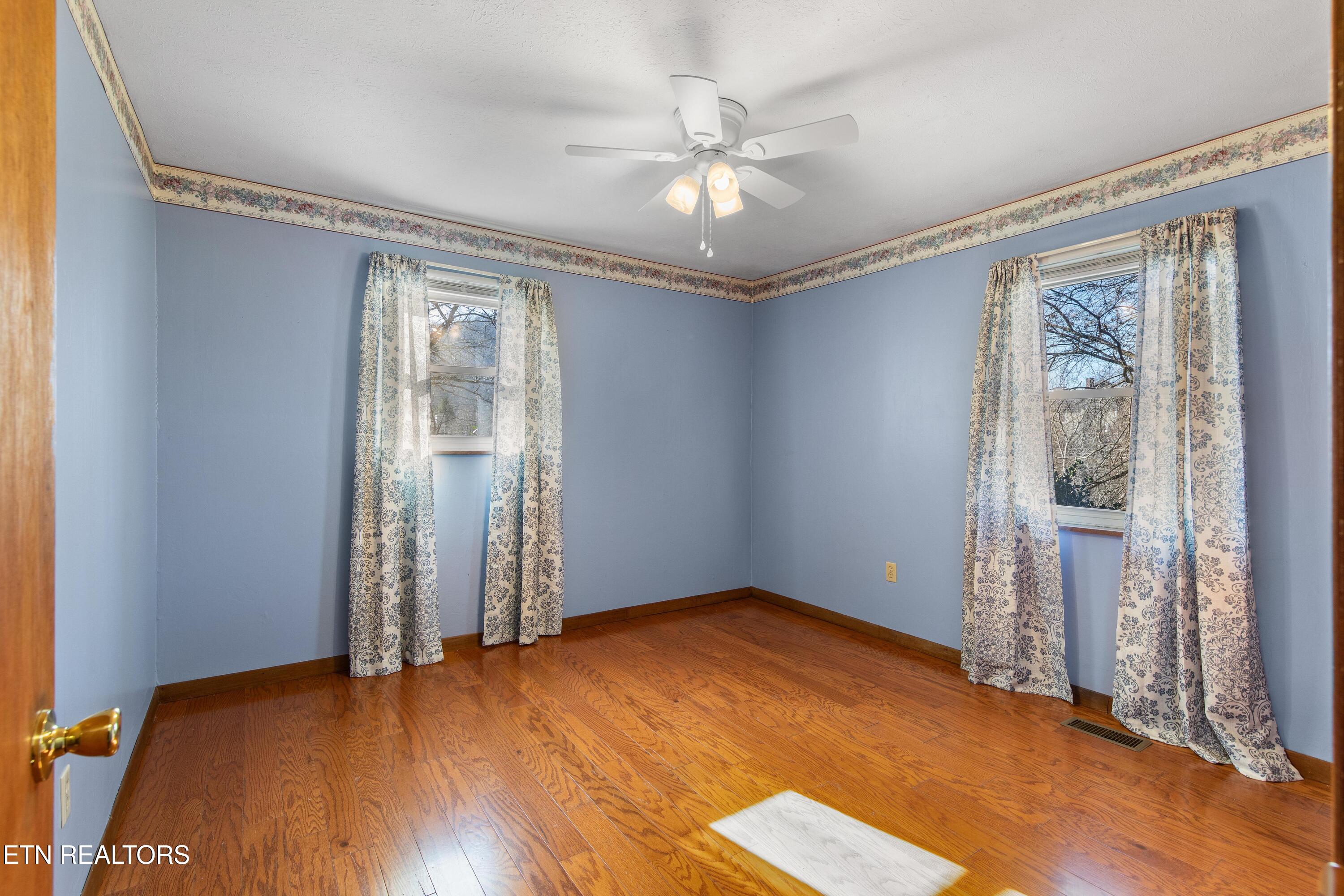 691 Barclay Lane Jellico TN 37762