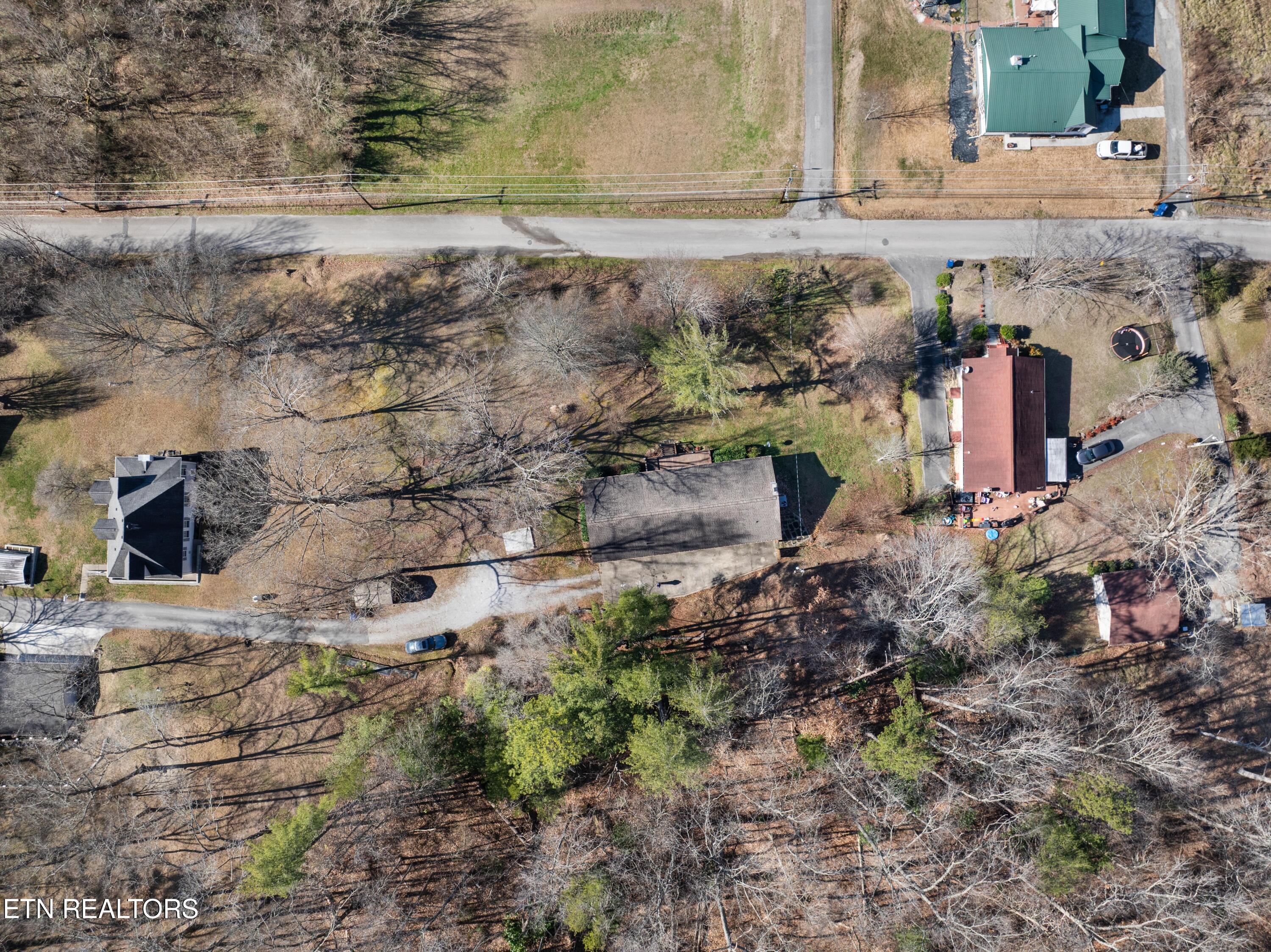 691 Barclay Lane Jellico TN 37762