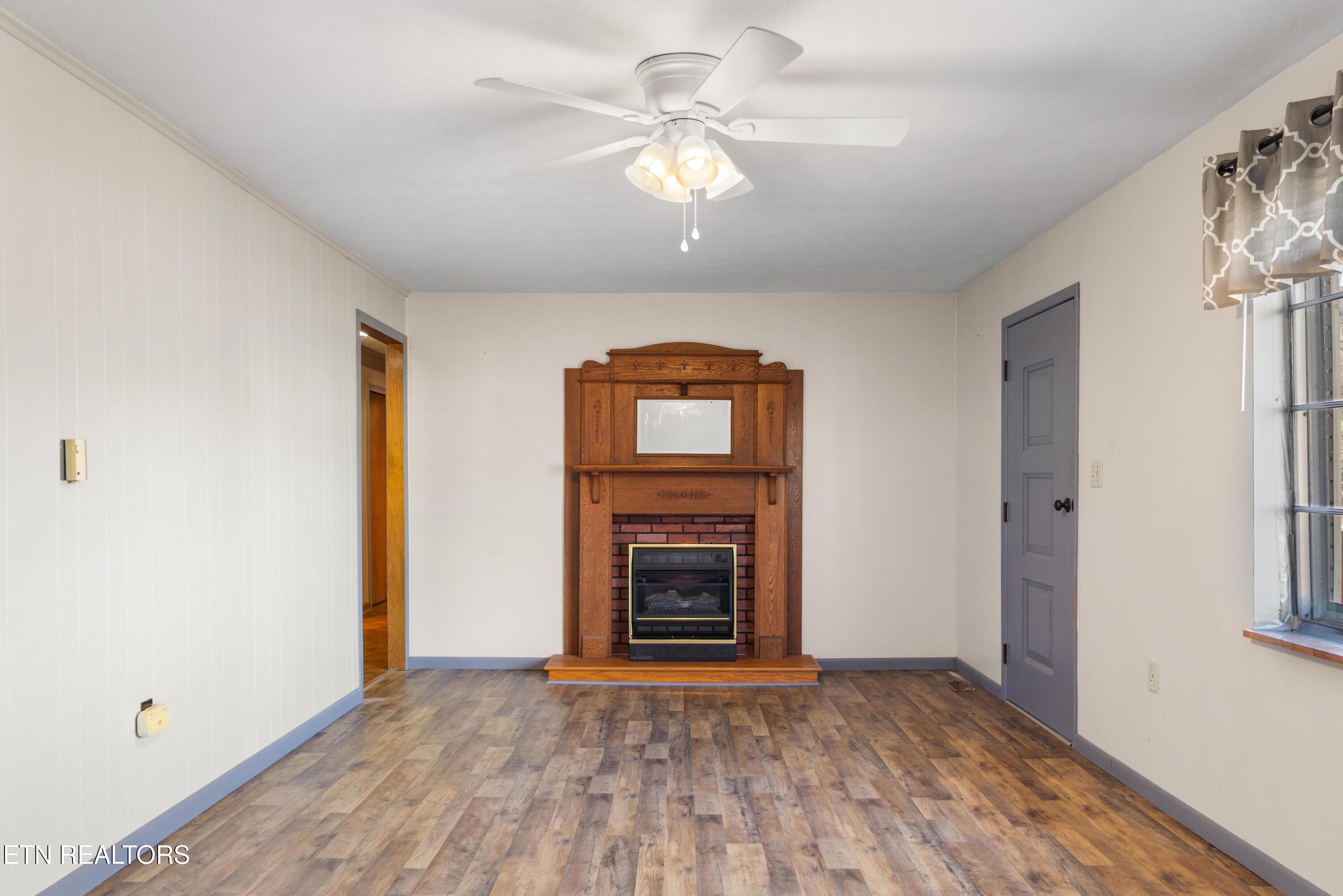691 Barclay Lane Jellico TN 37762