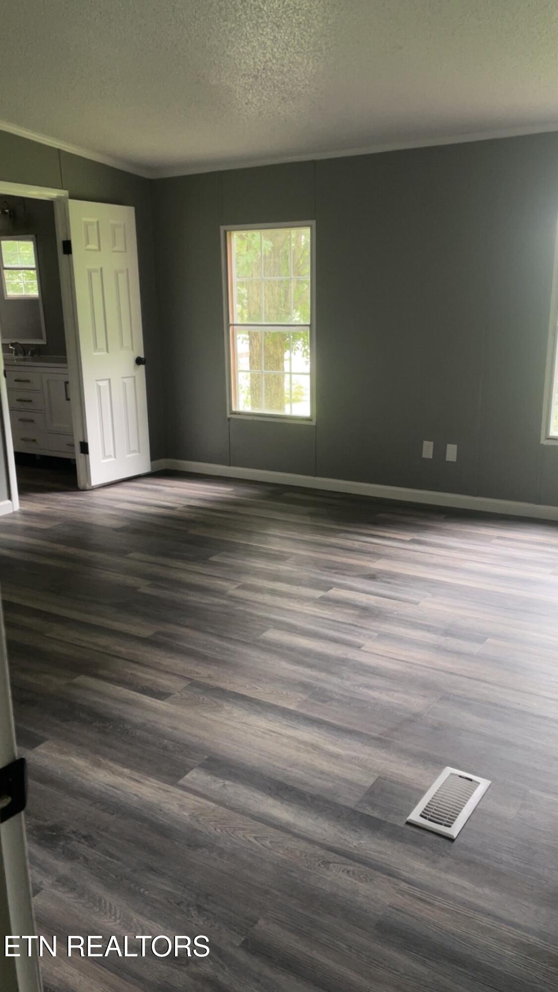 717 Ross Lane Winfield TN 37892