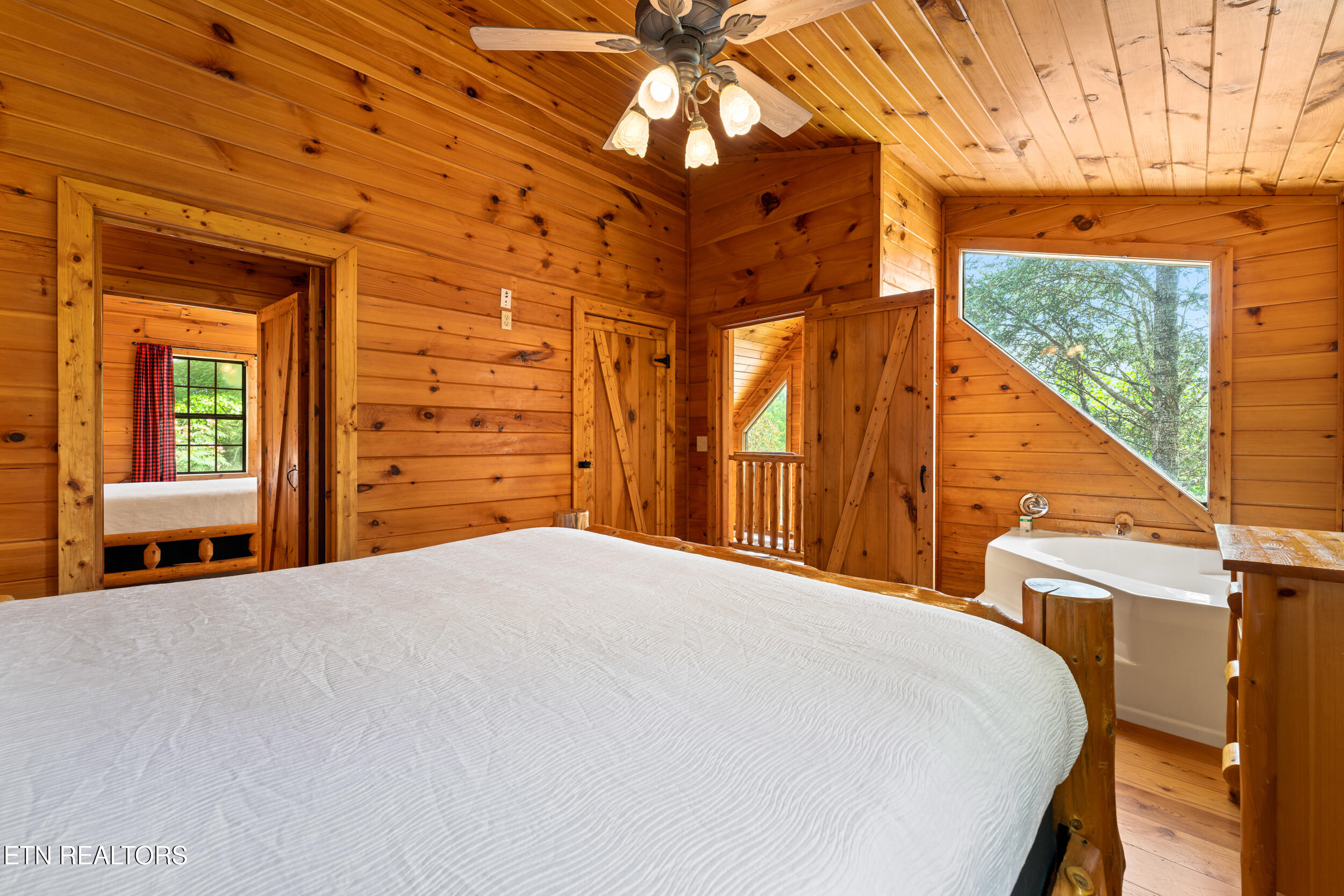 3520 Bear Pen Gap Road Sevierville TN 37876