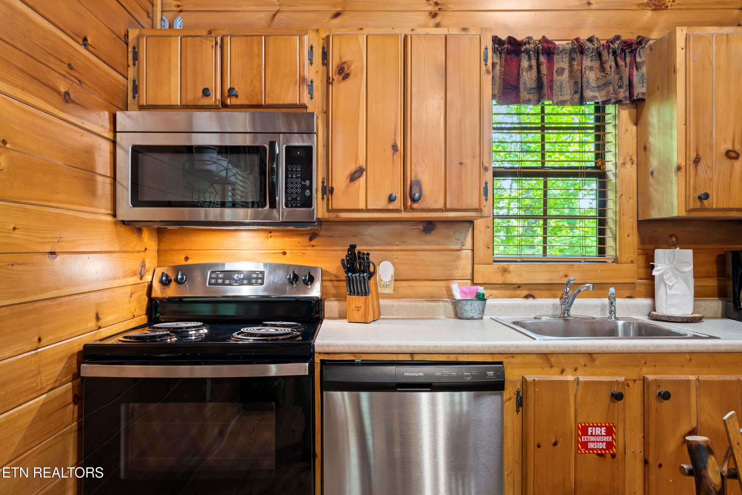 3520 Bear Pen Gap Road Sevierville TN 37876
