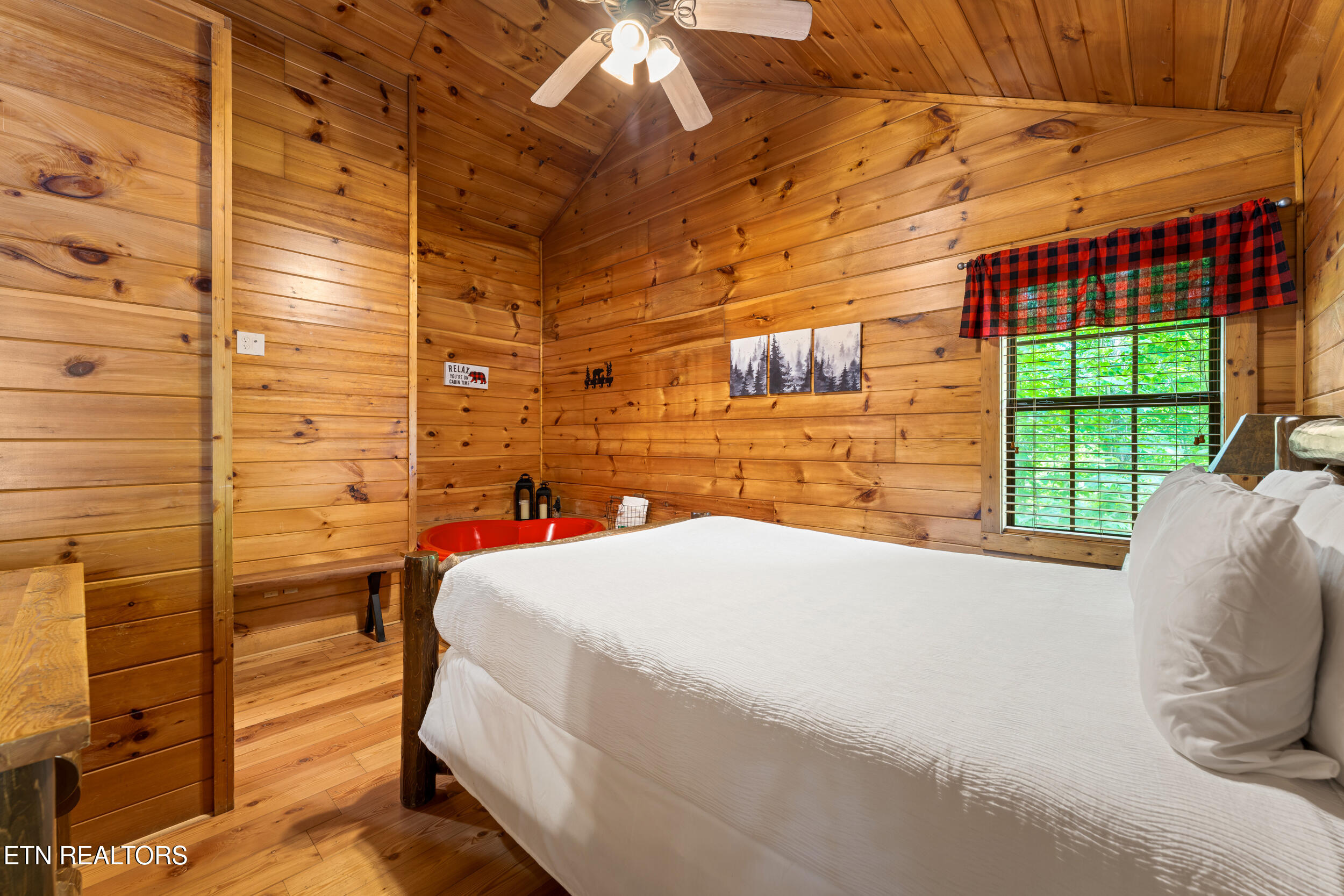 3520 Bear Pen Gap Road Sevierville TN 37876