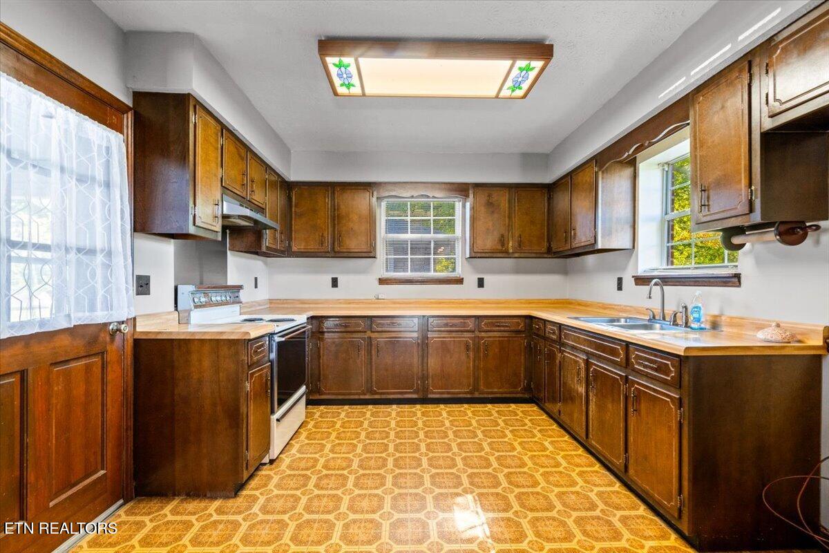 104 Rich Lane Lafollette TN 37766