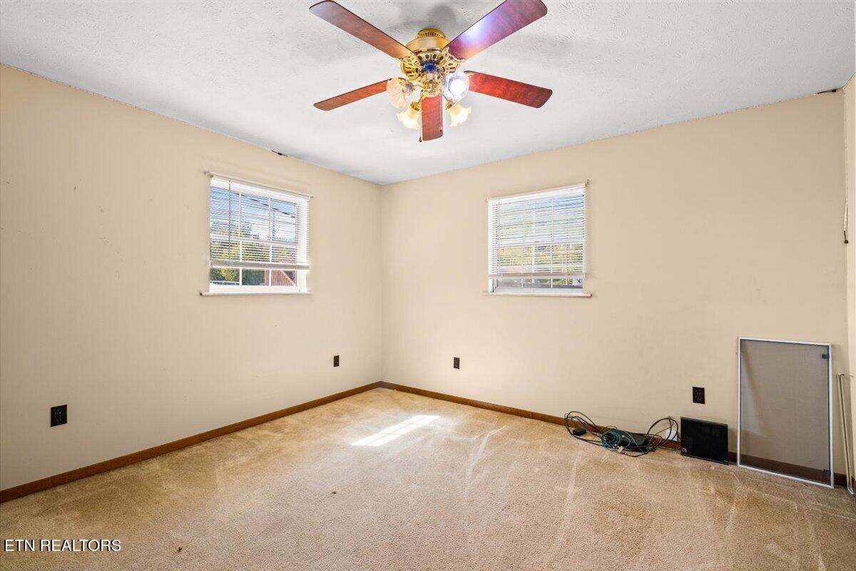 104 Rich Lane Lafollette TN 37766