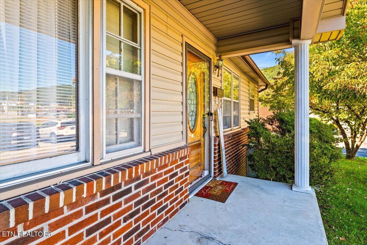 104 Rich Lane Lafollette TN 37766