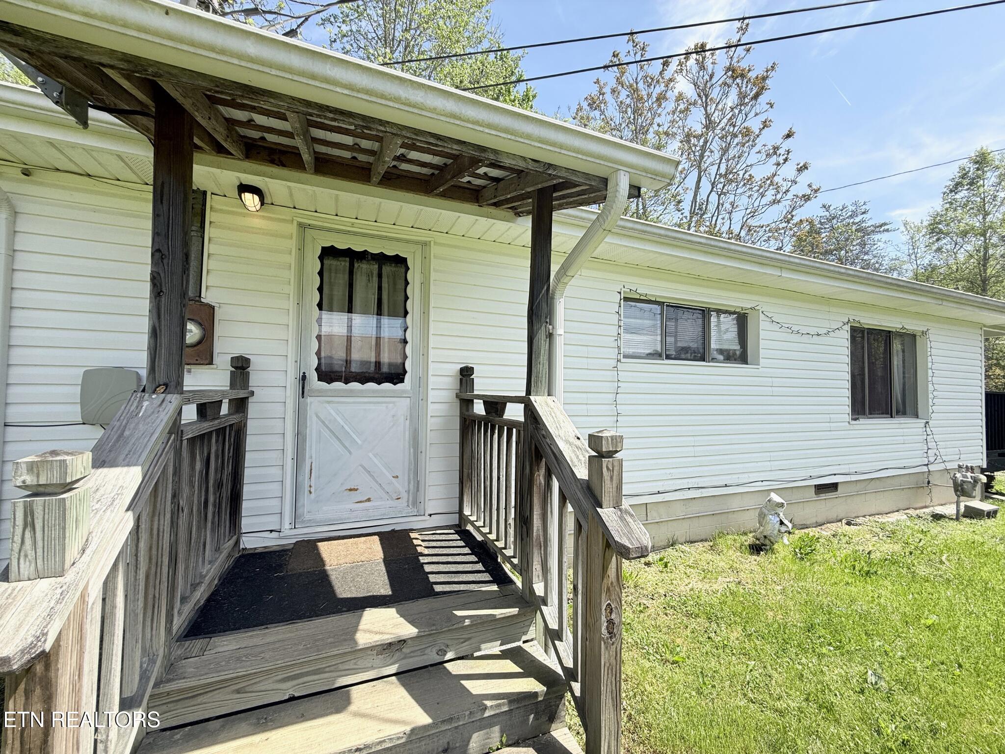 2391 Buffalo Road Oneida TN 37841