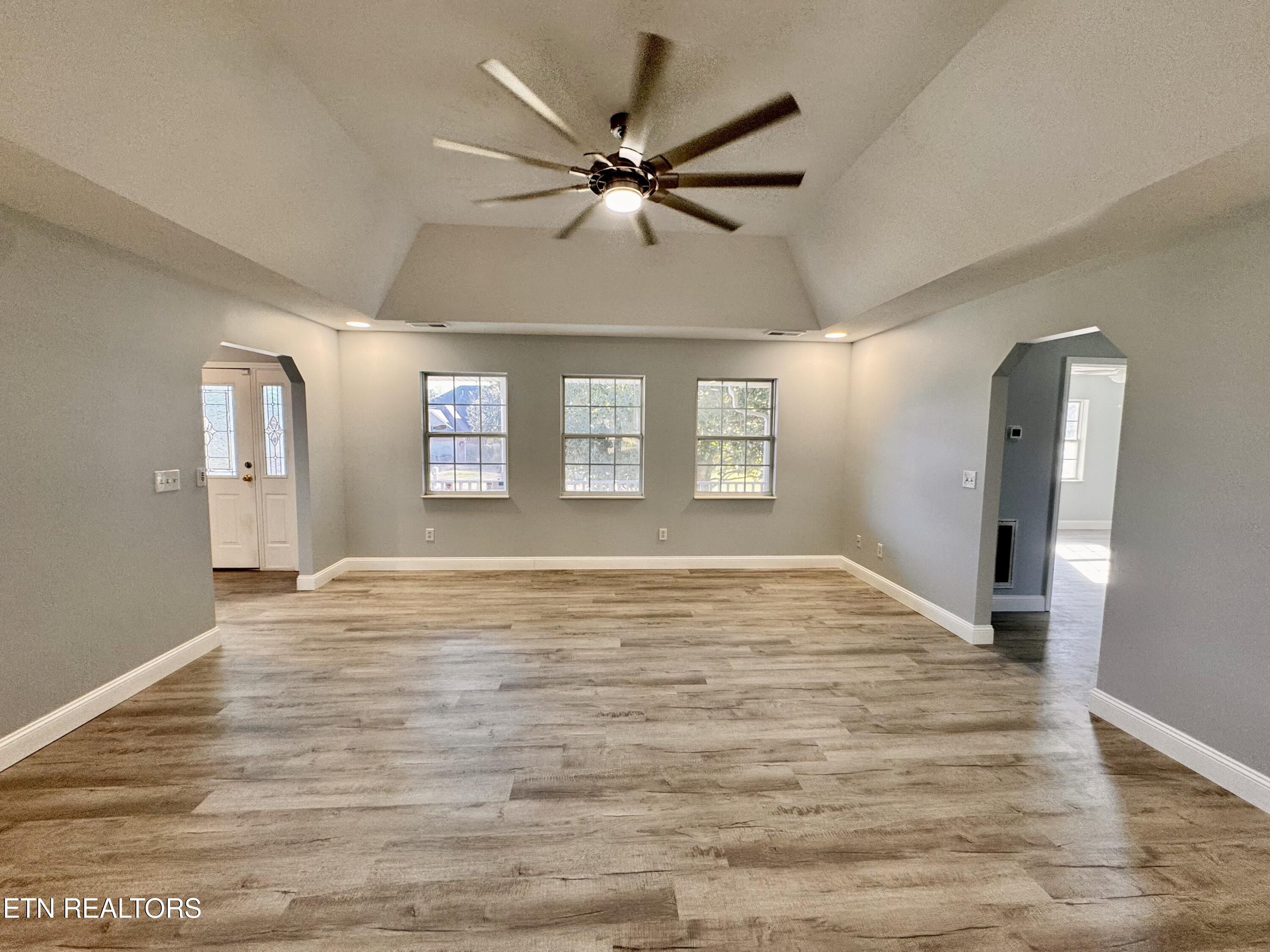913 Columbine Lea Sevierville TN 37862