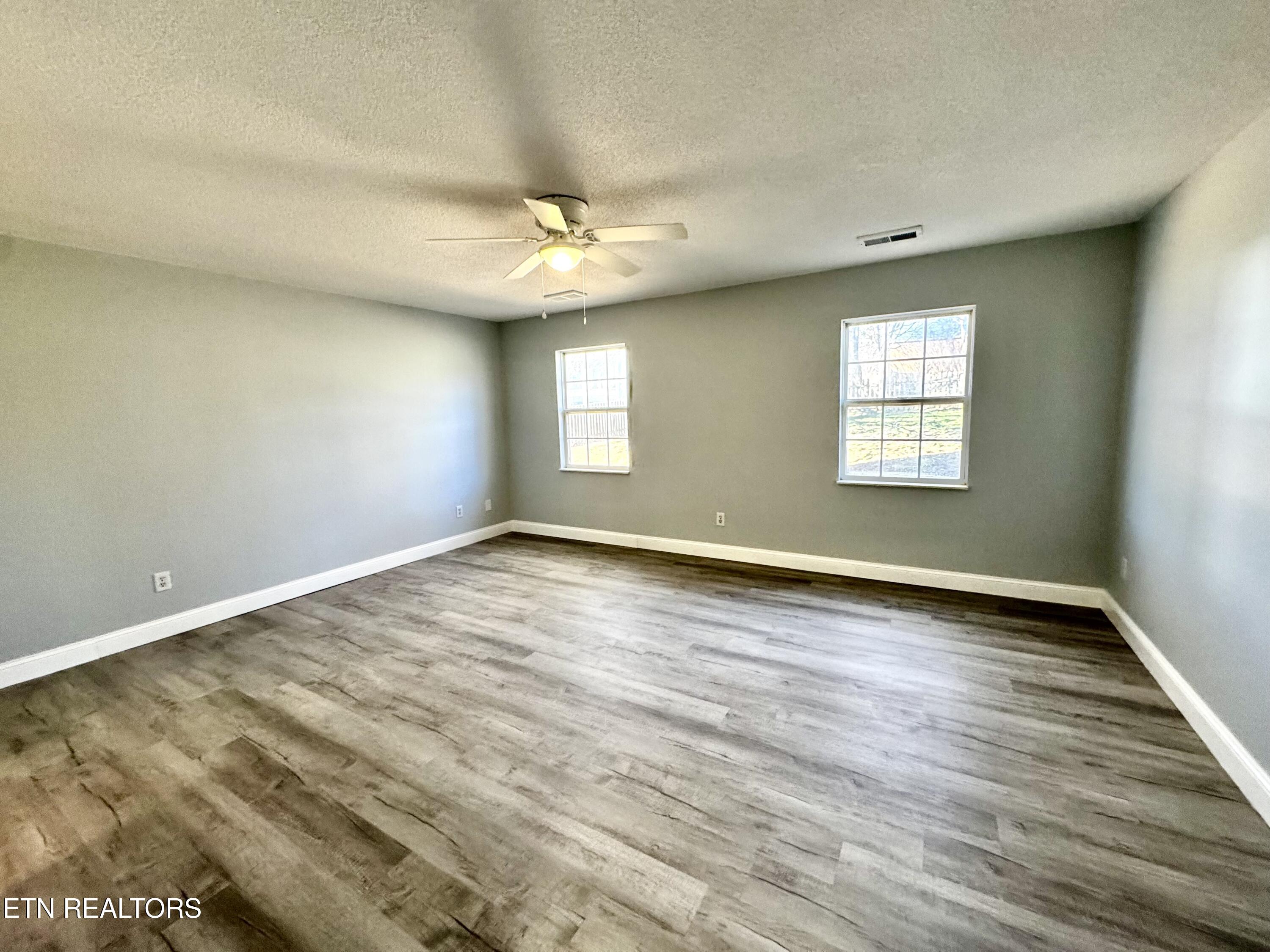 913 Columbine Lea Sevierville TN 37862