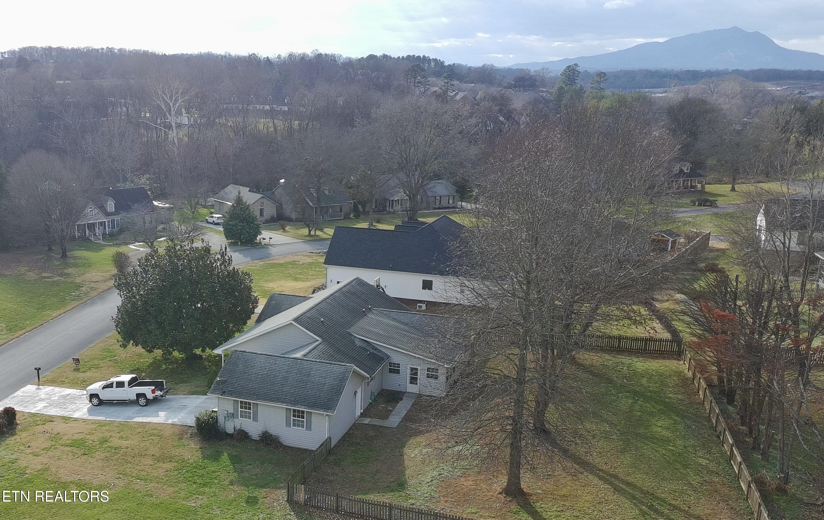 913 Columbine Lea Sevierville TN 37862