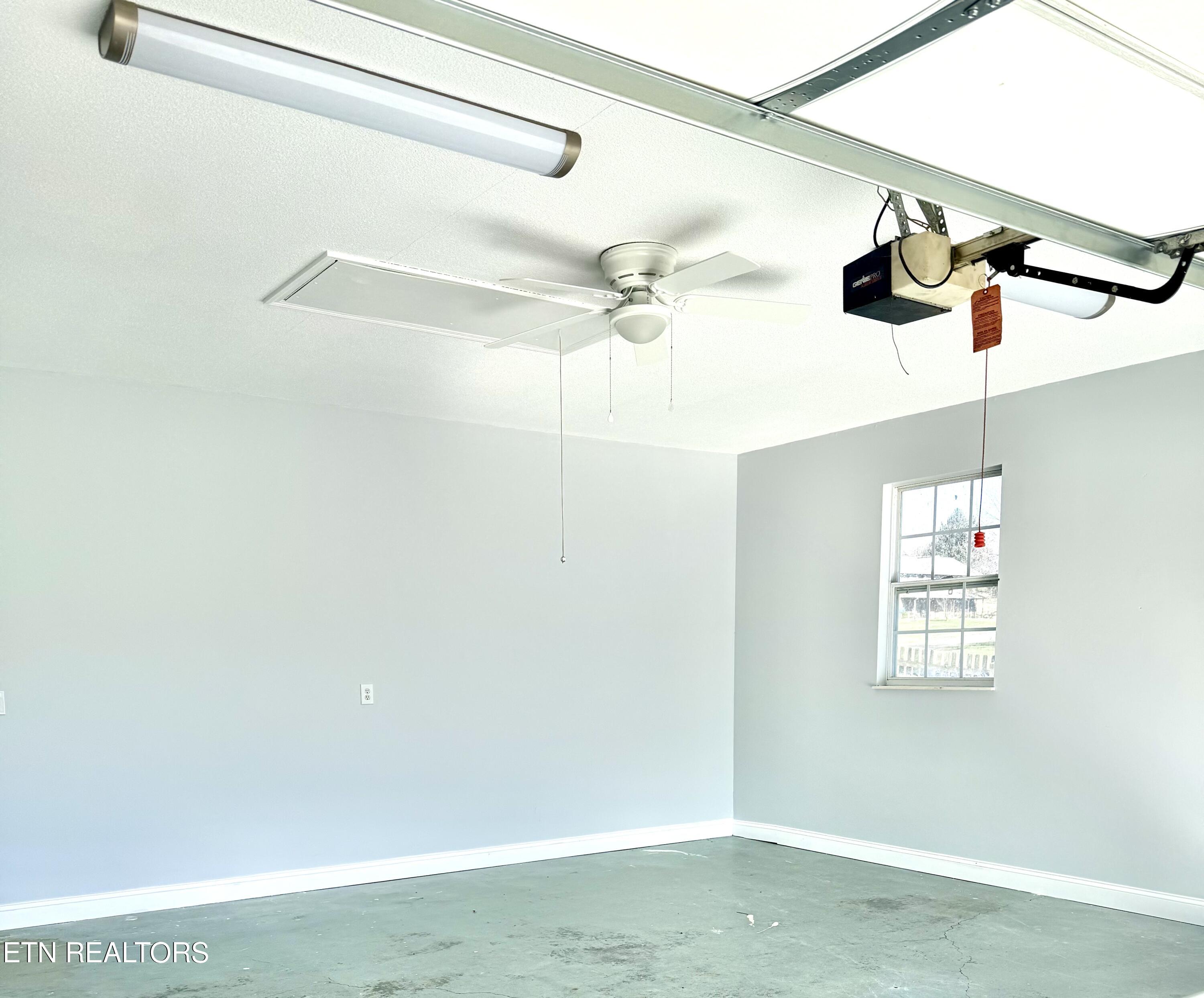 913 Columbine Lea Sevierville TN 37862
