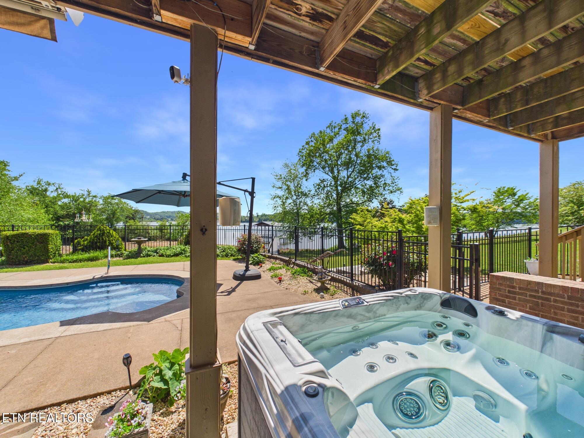 1347 Bowman Bend Road Harriman TN 37748