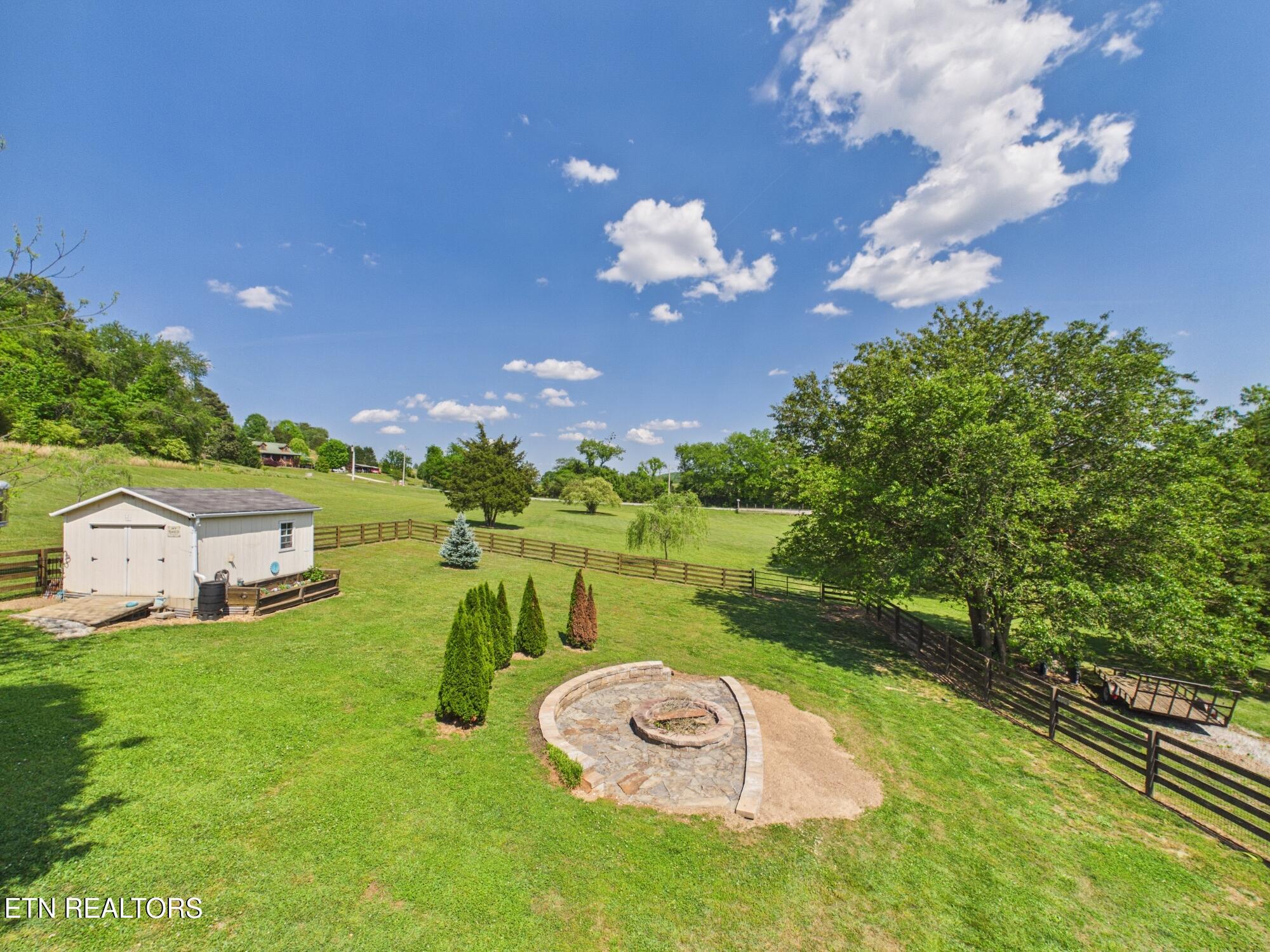 1347 Bowman Bend Road Harriman TN 37748