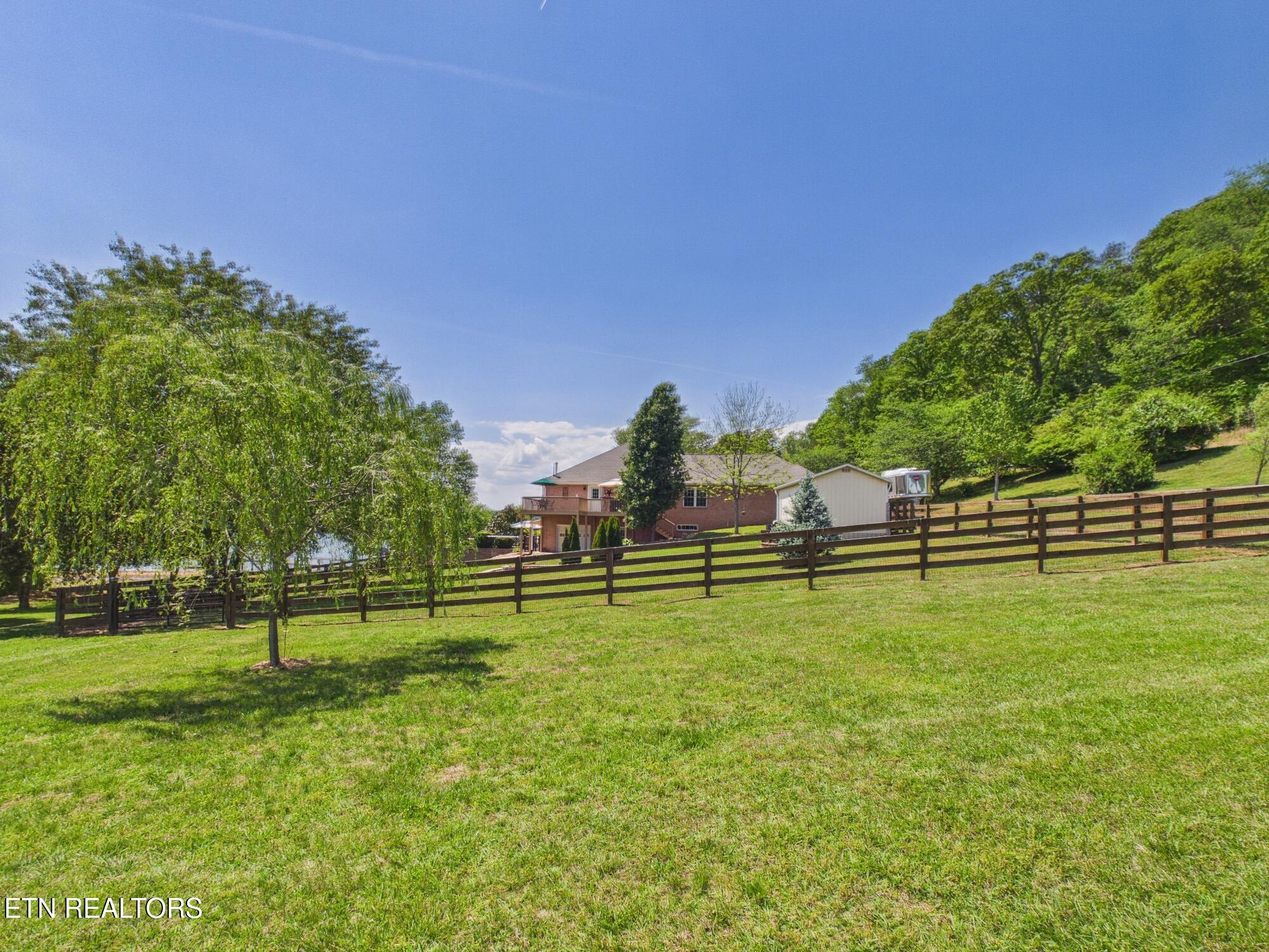 1347 Bowman Bend Road Harriman TN 37748