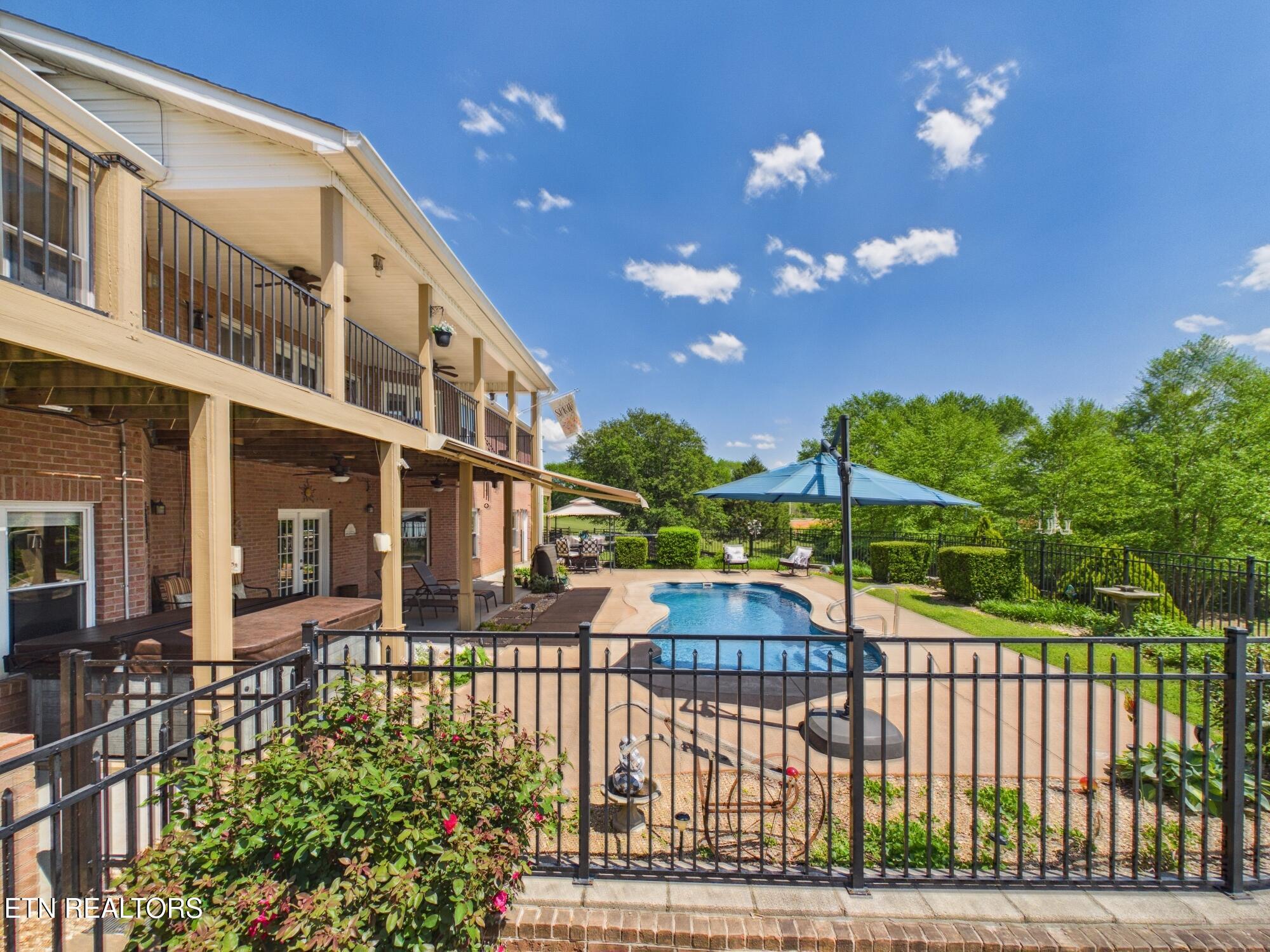 1347 Bowman Bend Road Harriman TN 37748