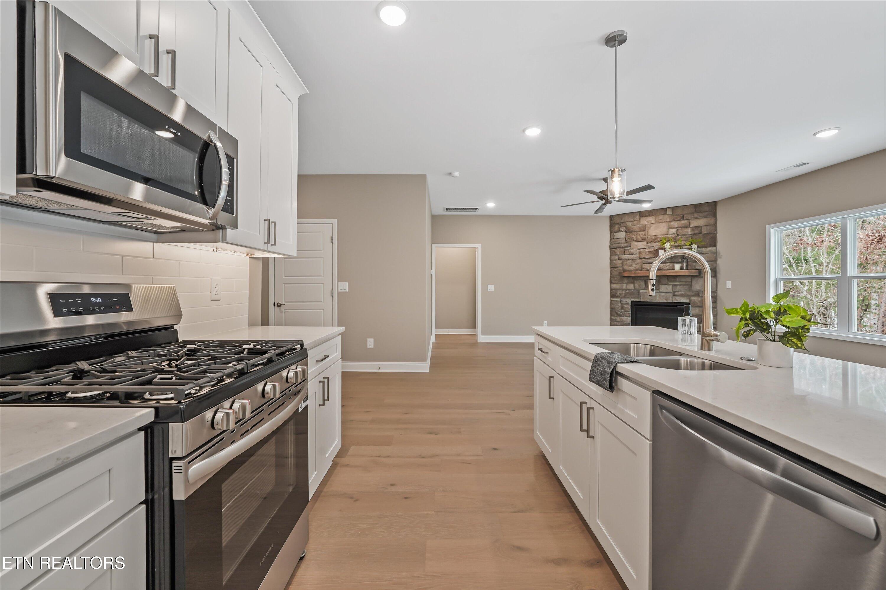 1576 Green Meadows Lane Lenoir City TN 37771