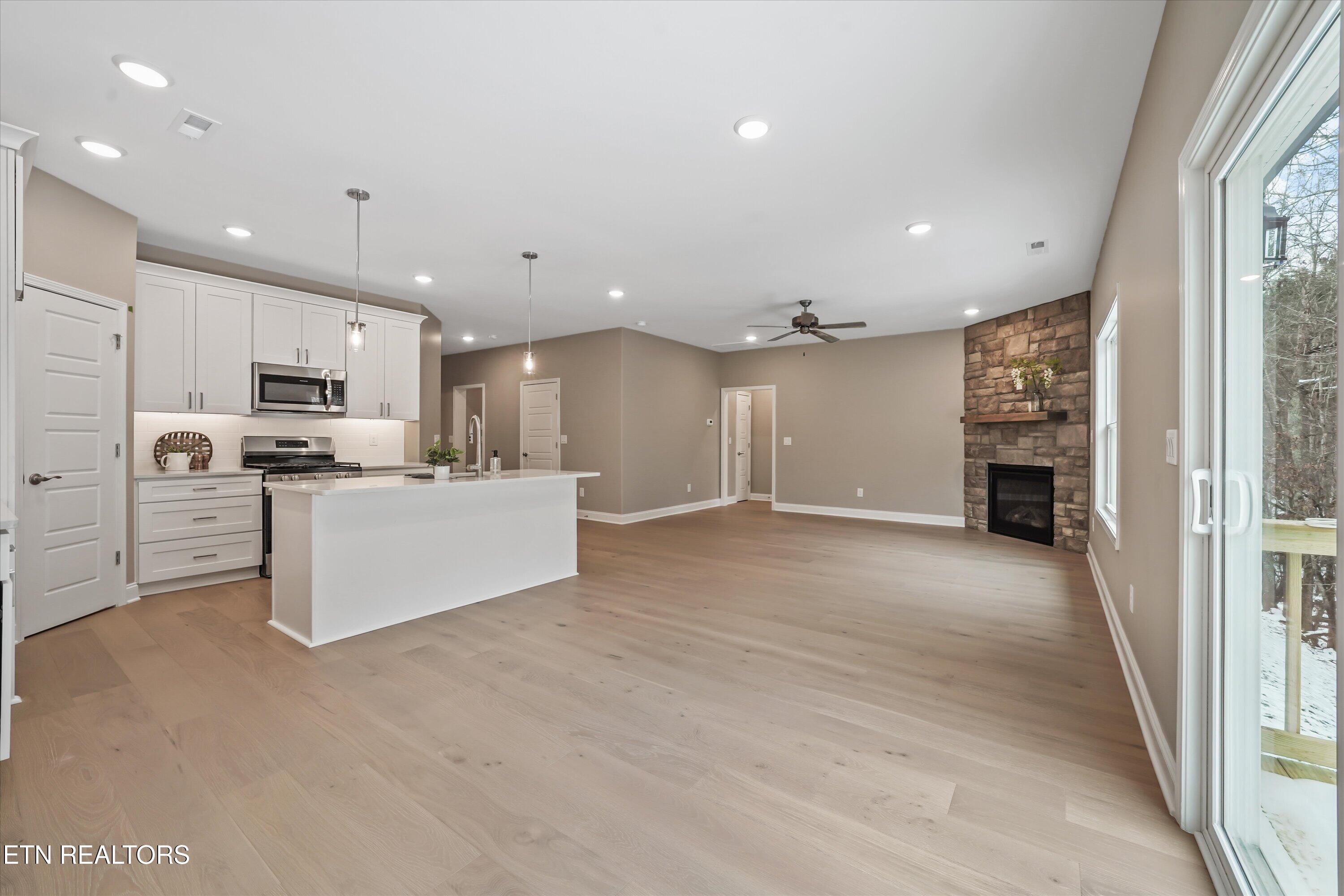 1576 Green Meadows Lane Lenoir City TN 37771